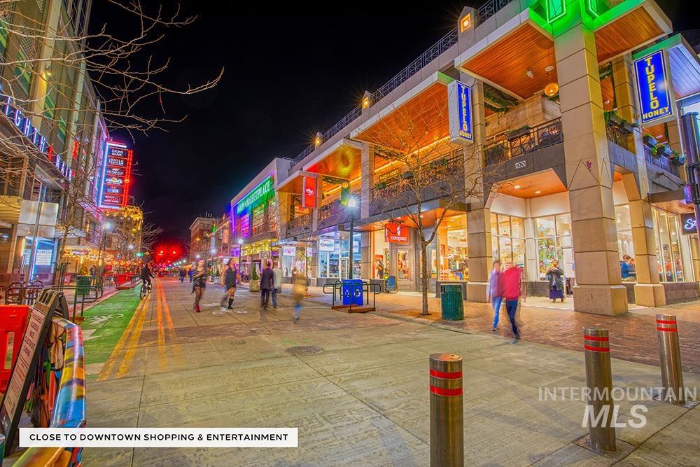 670 S Berwick Dr, Boise, Idaho 83706, 3 Bedrooms, 3 Bathrooms, Residential For Sale, Price $649,900, 98976633