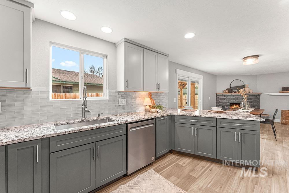 670 S Berwick Dr, Boise, Idaho 83706, 3 Bedrooms, 3 Bathrooms, Residential For Sale, Price $649,900, 98976633