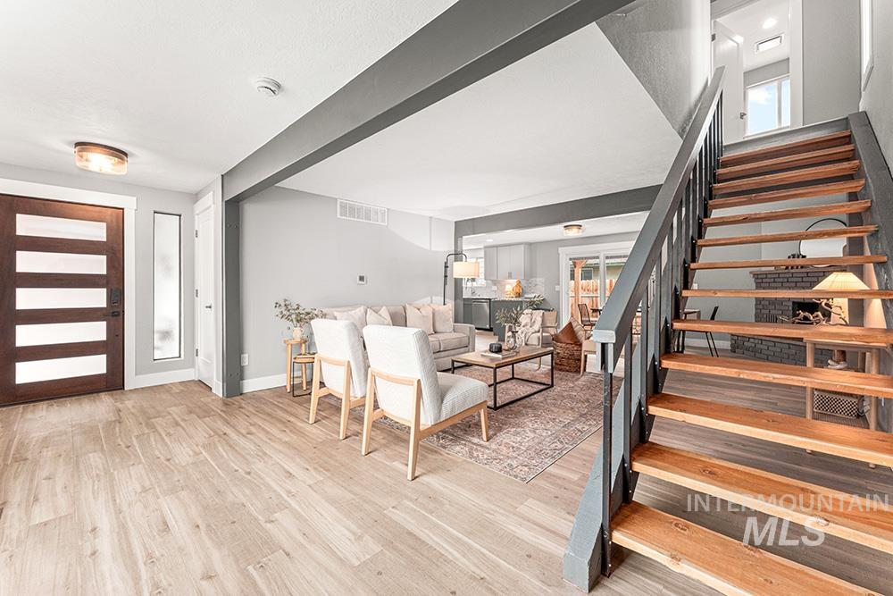 670 S Berwick Dr, Boise, Idaho 83706, 3 Bedrooms, 3 Bathrooms, Residential For Sale, Price $649,900, 98976633