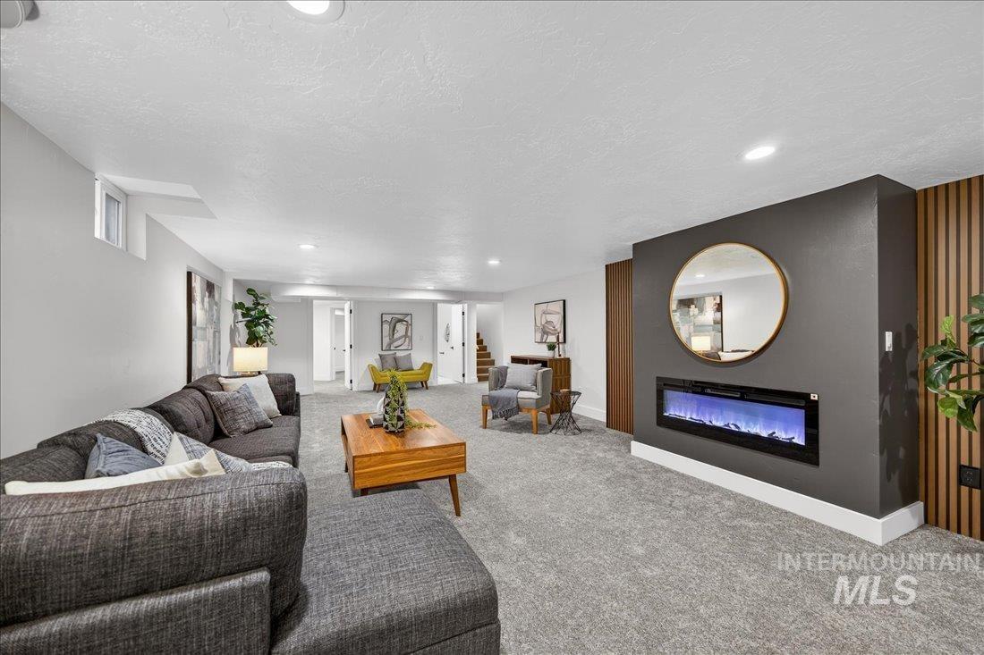 2220 S Indiana Ave, Caldwell, Idaho 83605, 7 Bedrooms, 4.5 Bathrooms, Residential For Sale, Price $799,900, 98976636