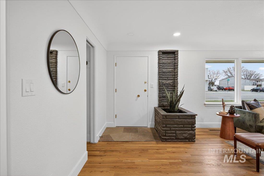 2220 S Indiana Ave, Caldwell, Idaho 83605, 7 Bedrooms, 4.5 Bathrooms, Residential For Sale, Price $799,900, 98976636