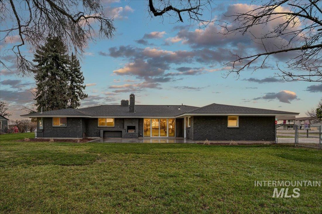 2220 S Indiana Ave, Caldwell, Idaho 83605, 7 Bedrooms, 4.5 Bathrooms, Residential For Sale, Price $799,900, 98976636