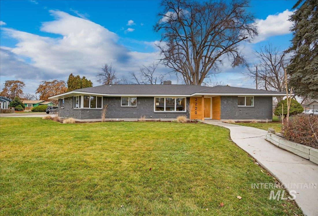 2220 S Indiana Ave, Caldwell, Idaho 83605, 7 Bedrooms, 4.5 Bathrooms, Residential For Sale, Price $799,900, 98976636