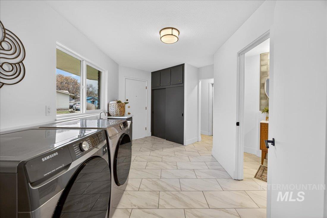 2220 S Indiana Ave, Caldwell, Idaho 83605, 1 Bedroom, 1 Bathroom, Residential Income For Sale, Price $799,900, 98976637