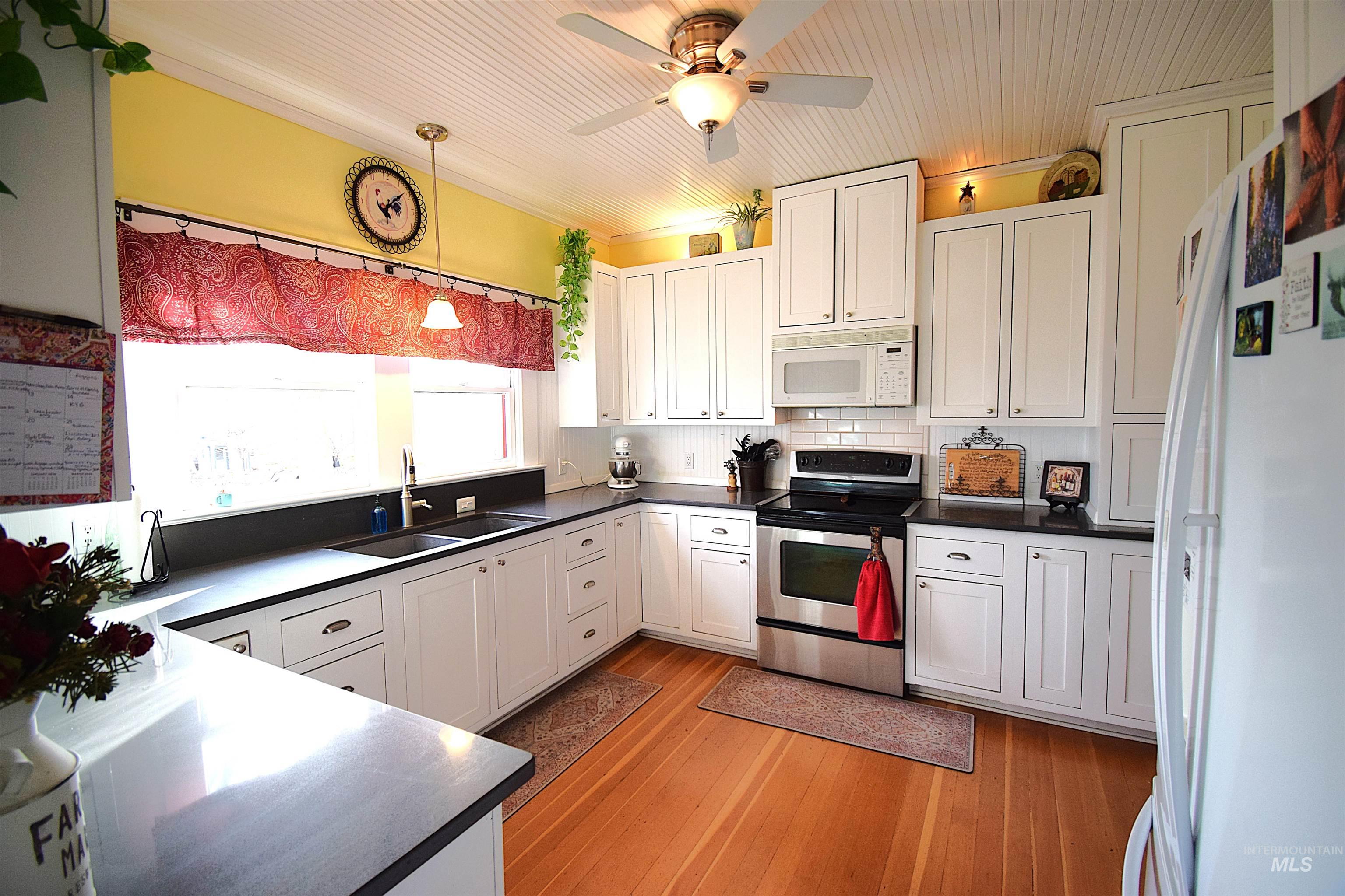 5367 Sand Hollow Rd, New Plymouth, Idaho 83655, 4 Bedrooms, 2 Bathrooms, Farm & Ranch For Sale, Price $875,000,MLS 98976638