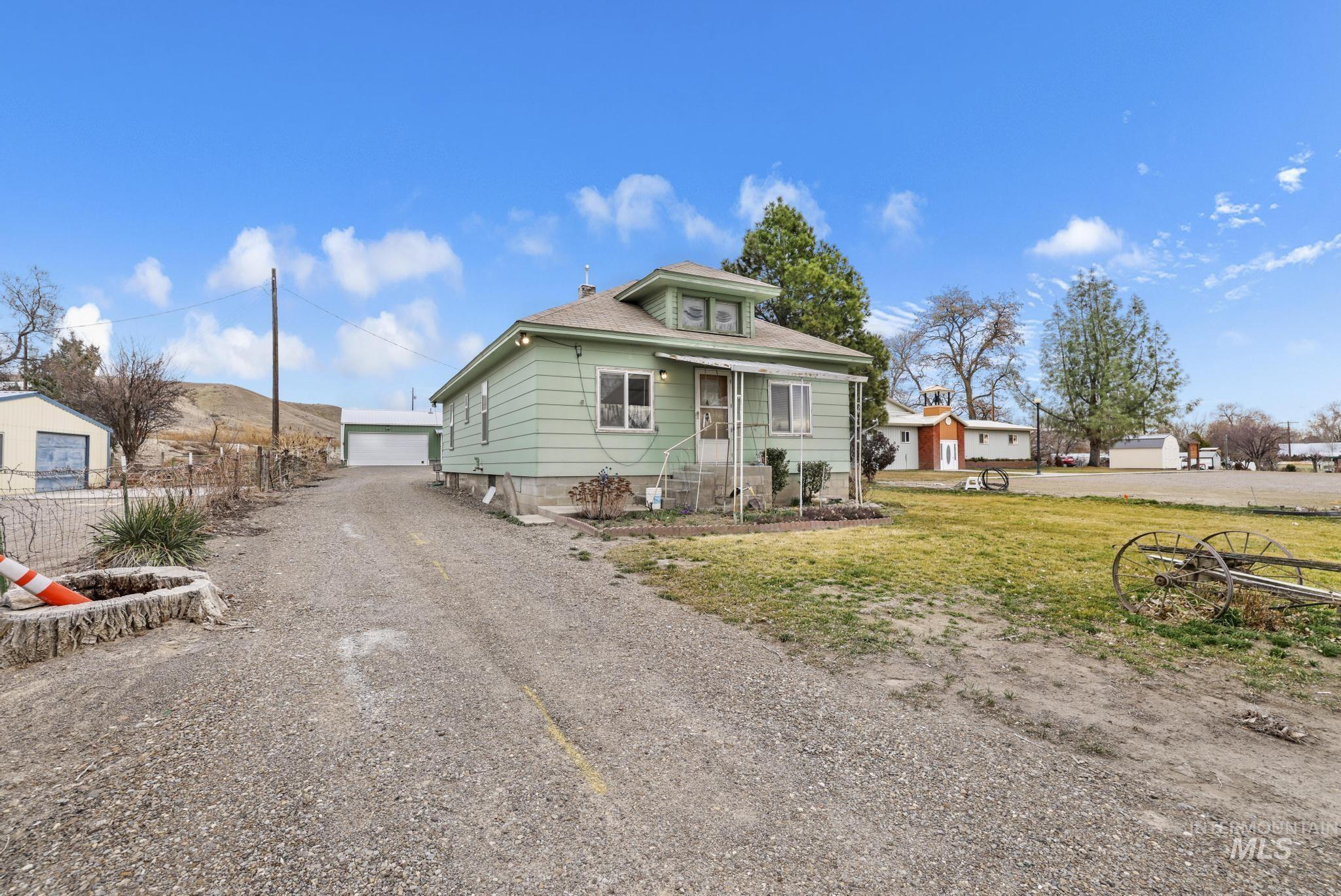 28572 Hyde Ave, Bruneau, Idaho 83604, 3 Bedrooms, 1 Bathroom, Residential For Sale, Price $380,000, 98976639