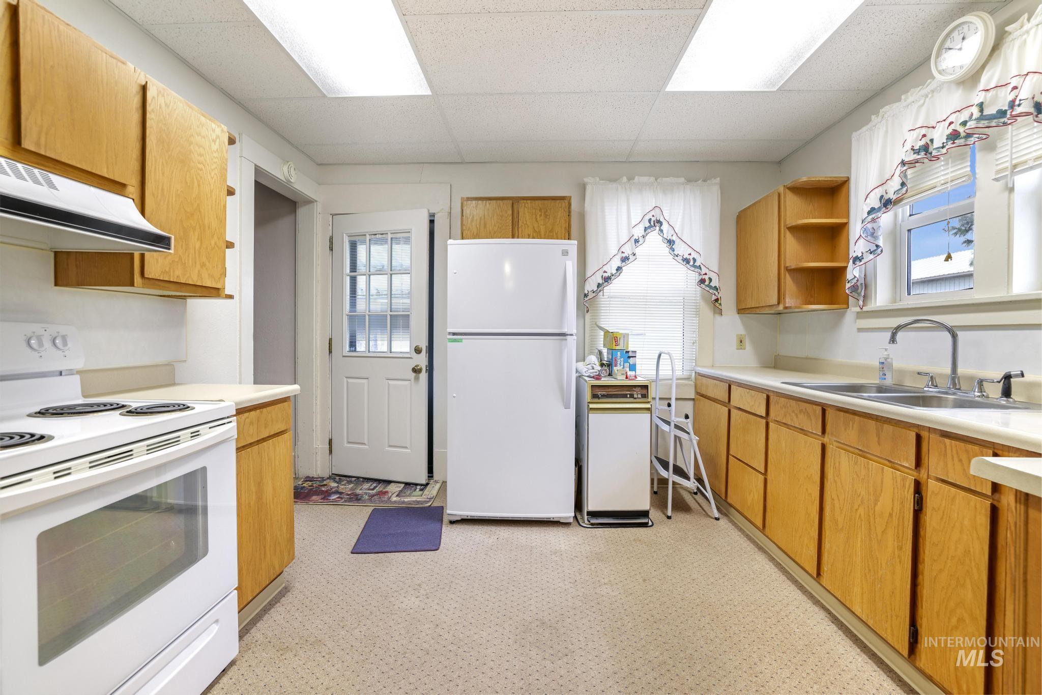 28572 Hyde Ave, Bruneau, Idaho 83604, 3 Bedrooms, 1 Bathroom, Residential For Sale, Price $380,000, 98976639