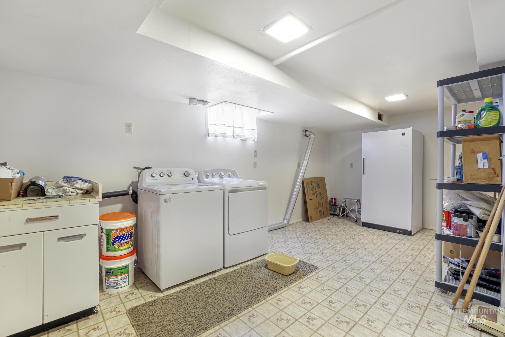 28572 Hyde Ave, Bruneau, Idaho 83604, 3 Bedrooms, 1 Bathroom, Residential For Sale, Price $380,000, 98976639