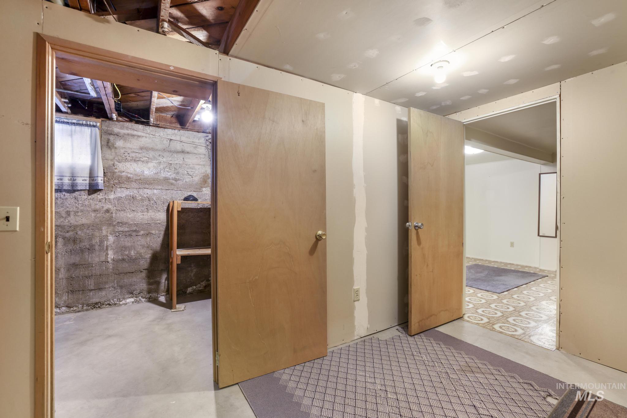 28572 Hyde Ave, Bruneau, Idaho 83604, 3 Bedrooms, 1 Bathroom, Residential For Sale, Price $380,000, 98976639