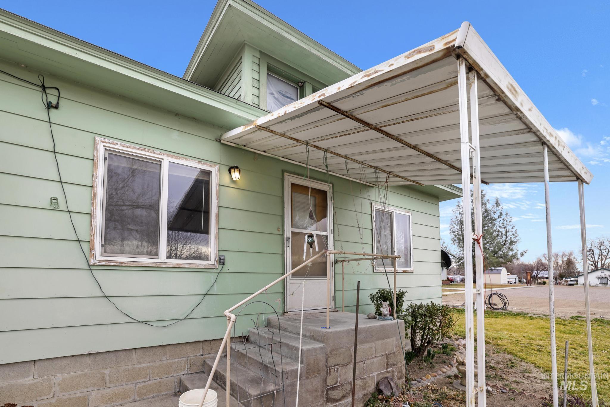 28572 Hyde Ave, Bruneau, Idaho 83604, 3 Bedrooms, 1 Bathroom, Residential For Sale, Price $380,000, 98976639