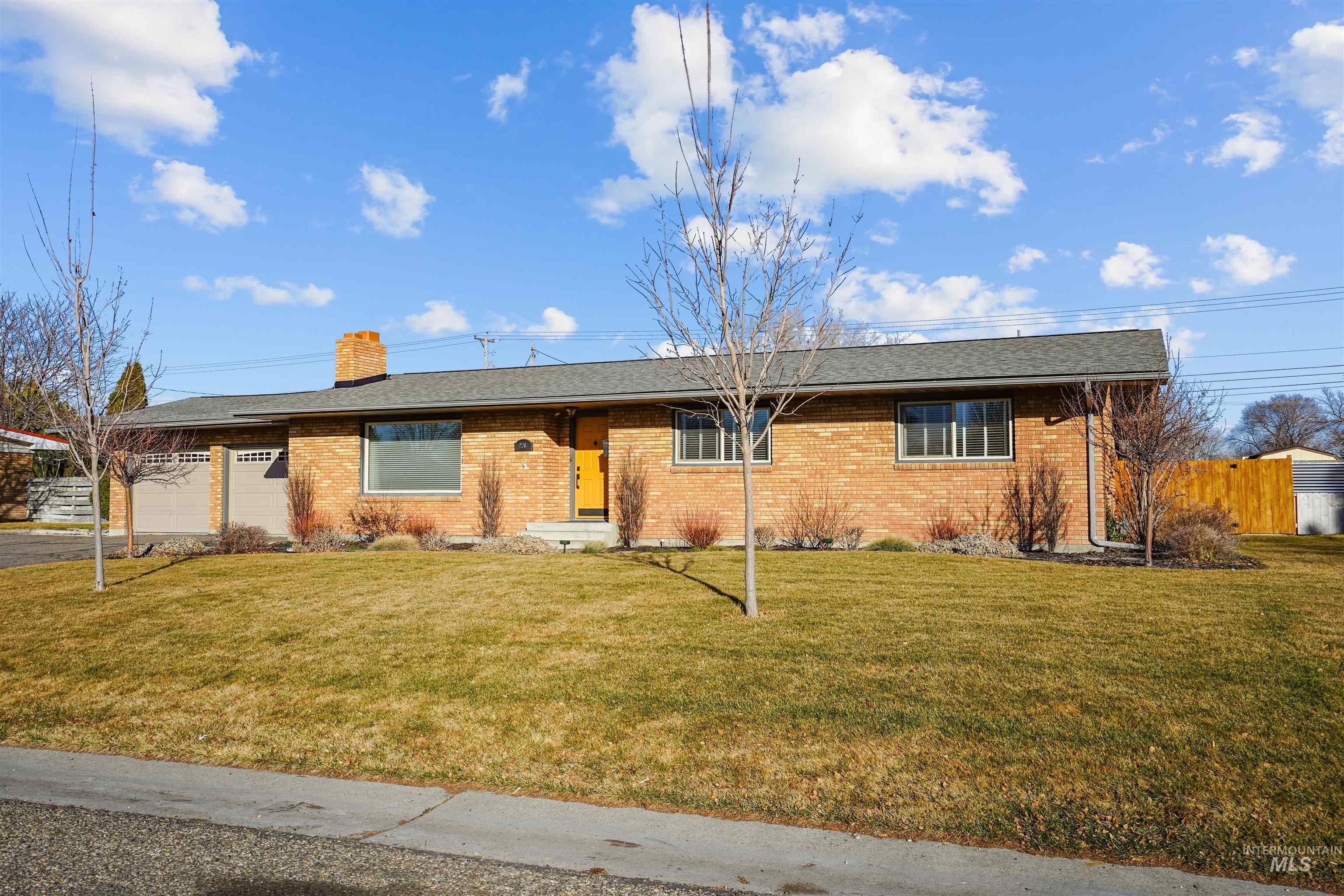 206 Pleasant Way, Rupert, Idaho 83350, 3 Bedrooms, 2 Bathrooms, Residential For Sale, Price $410,000, 98976641
