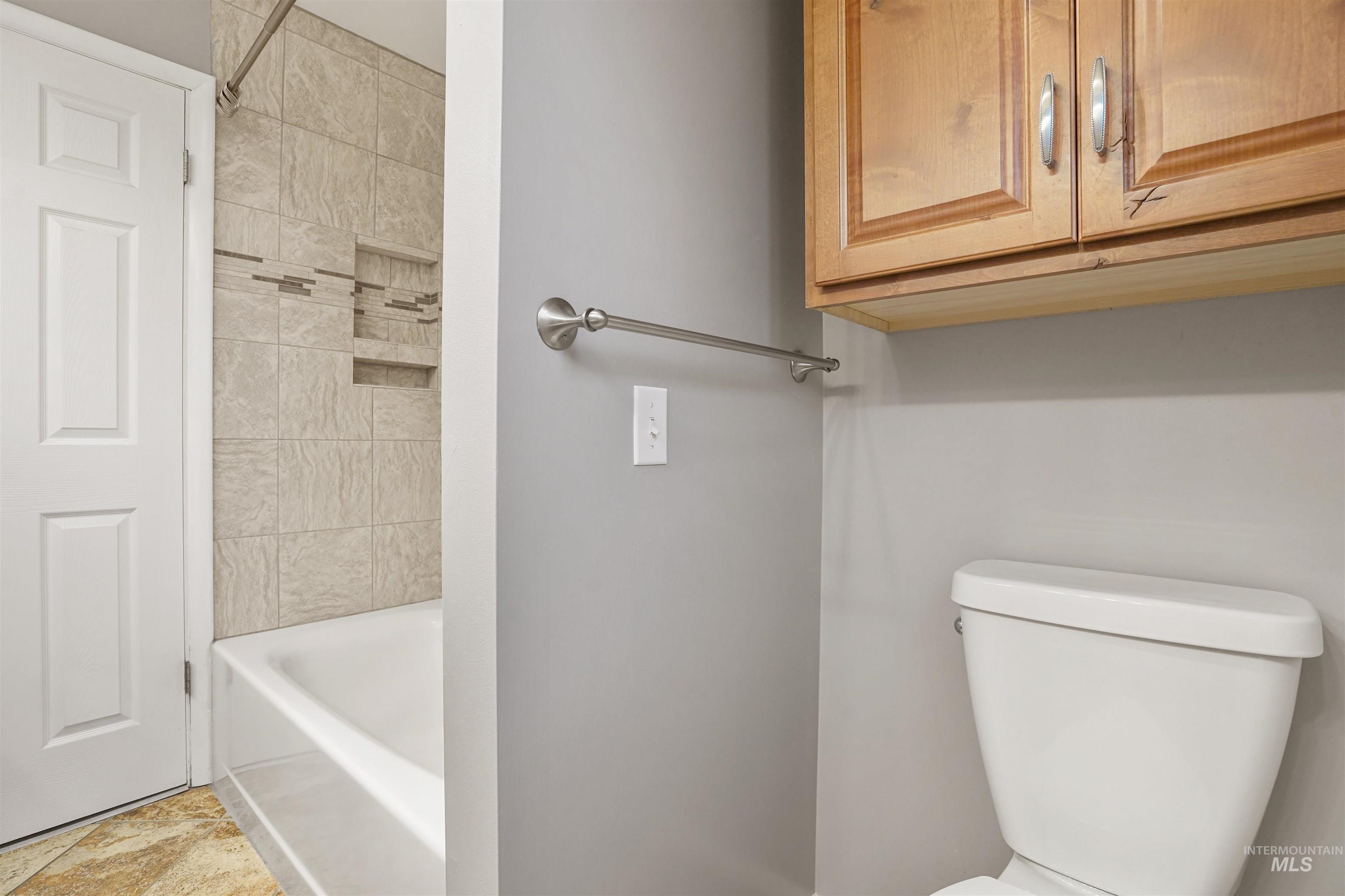 206 Pleasant Way, Rupert, Idaho 83350, 3 Bedrooms, 2 Bathrooms, Residential For Sale, Price $410,000, 98976641