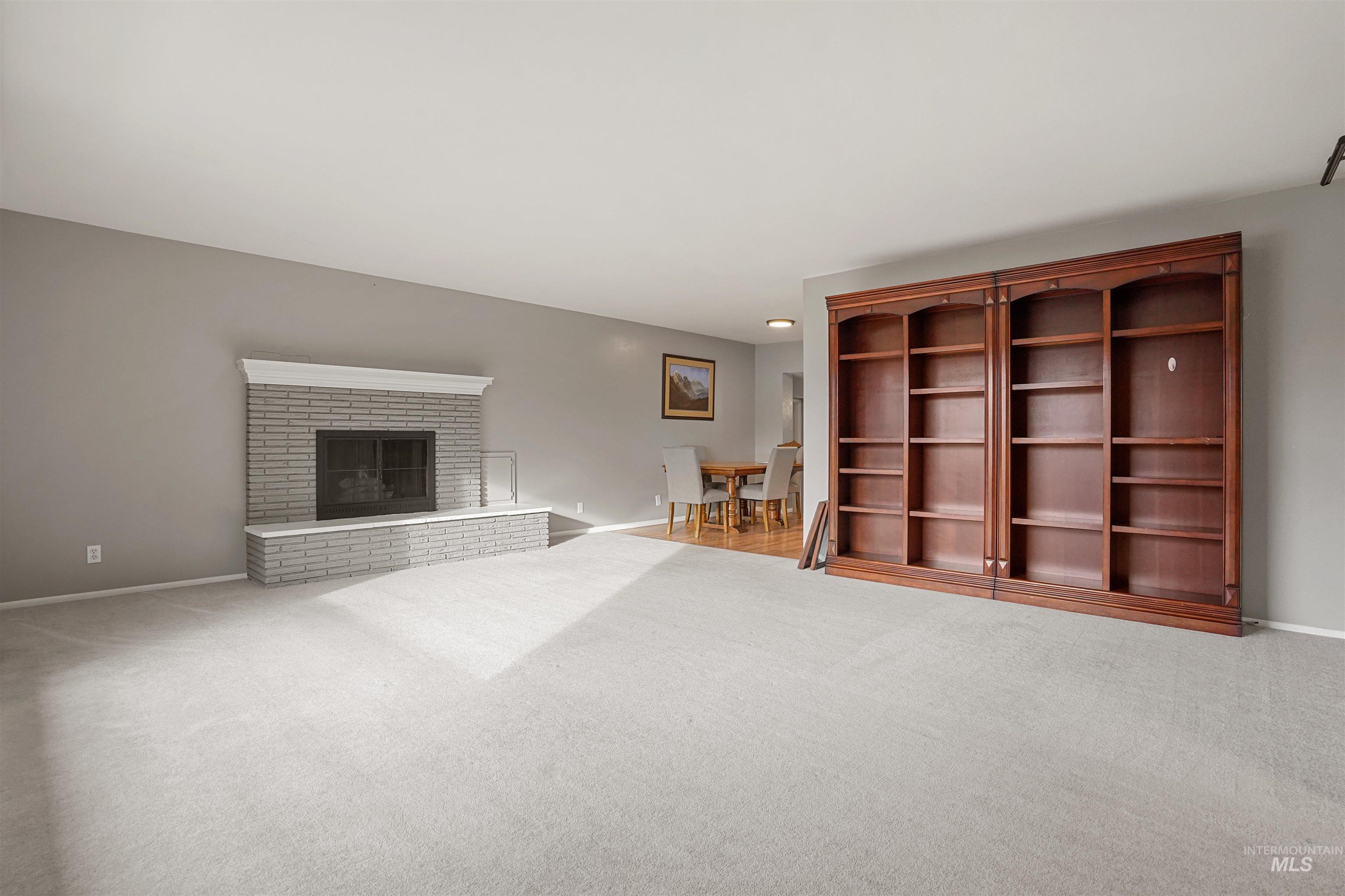 206 Pleasant Way, Rupert, Idaho 83350, 3 Bedrooms, 2 Bathrooms, Residential For Sale, Price $410,000, 98976641