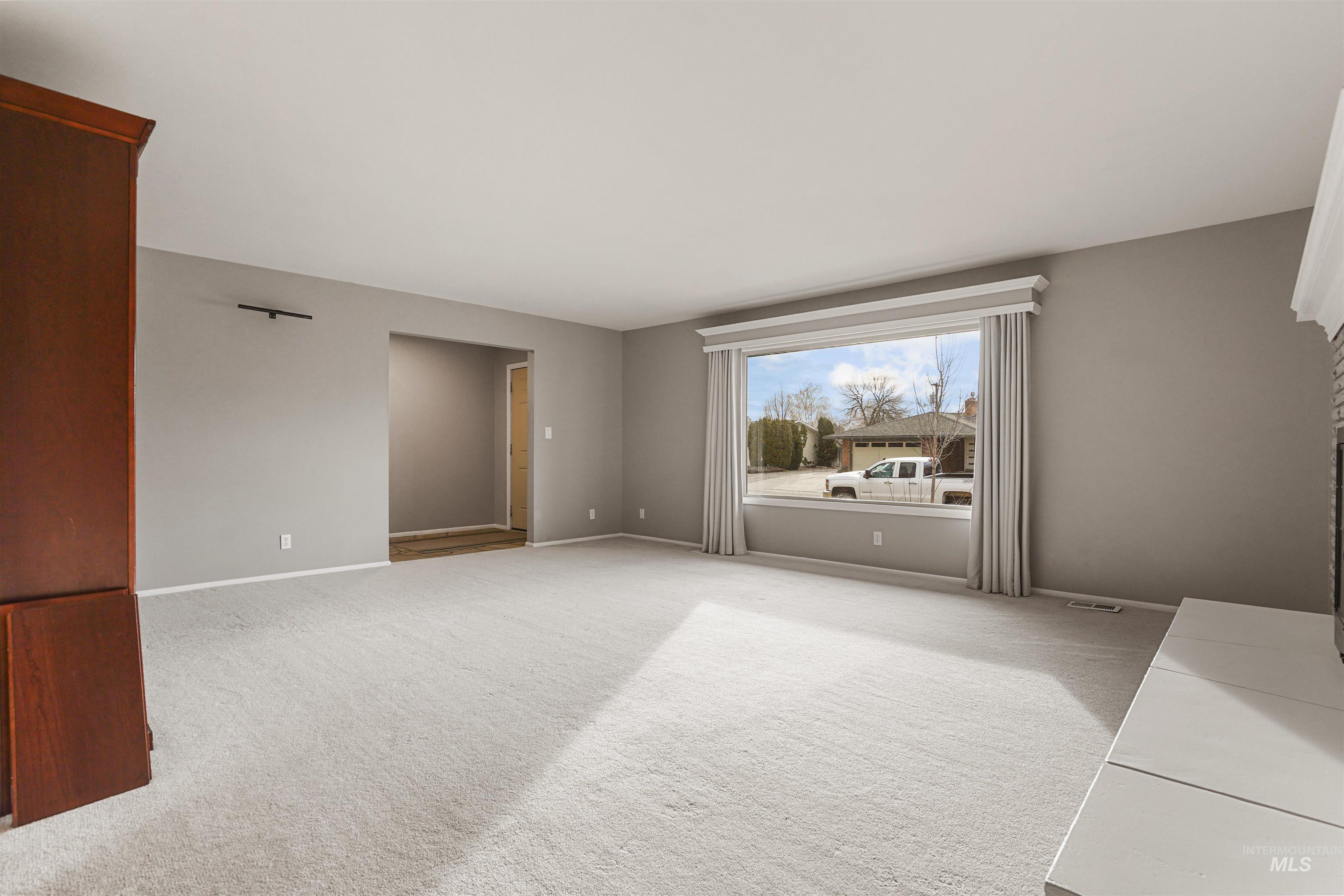 206 Pleasant Way, Rupert, Idaho 83350, 3 Bedrooms, 2 Bathrooms, Residential For Sale, Price $410,000, 98976641