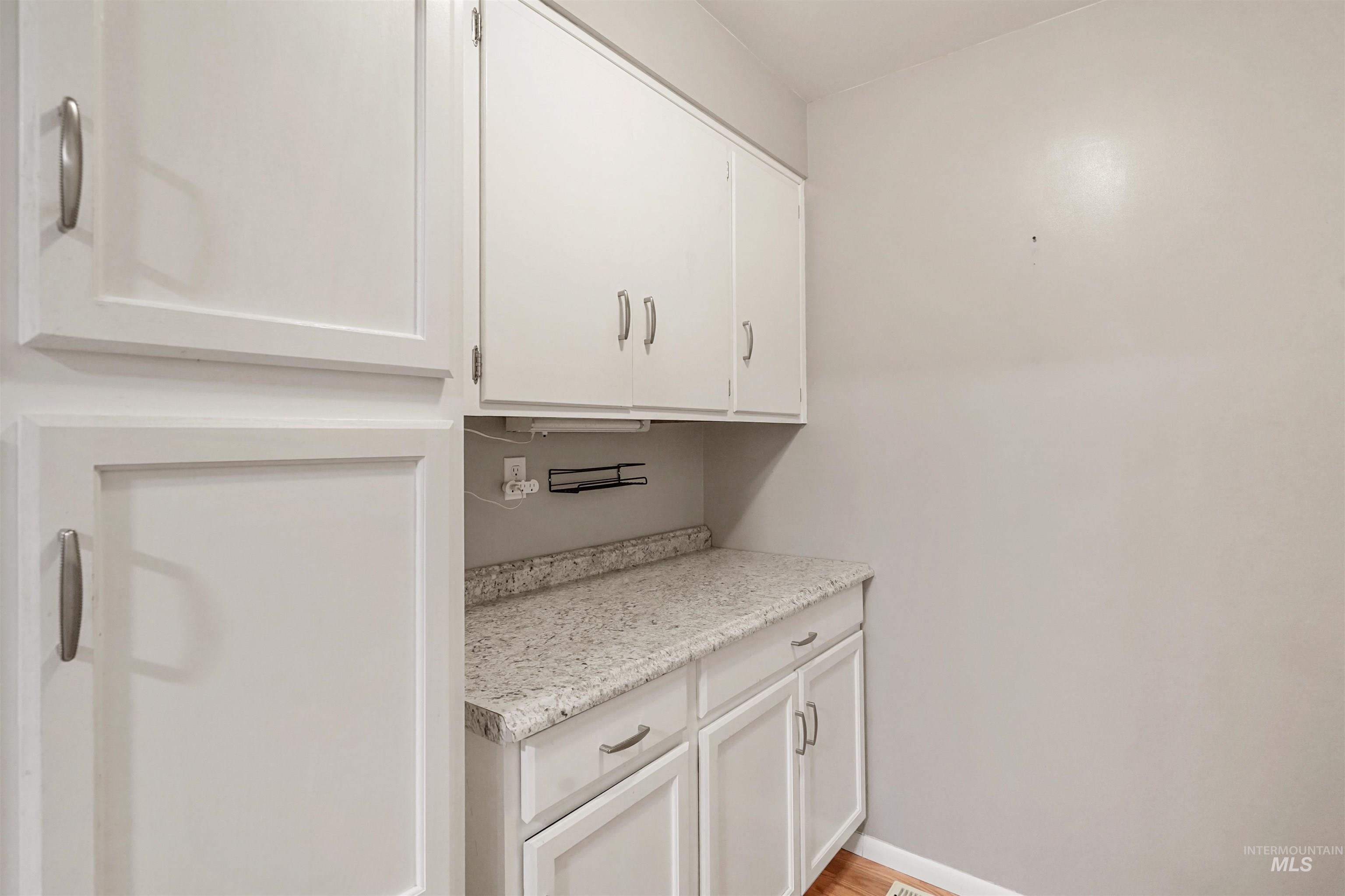 206 Pleasant Way, Rupert, Idaho 83350, 3 Bedrooms, 2 Bathrooms, Residential For Sale, Price $410,000, 98976641