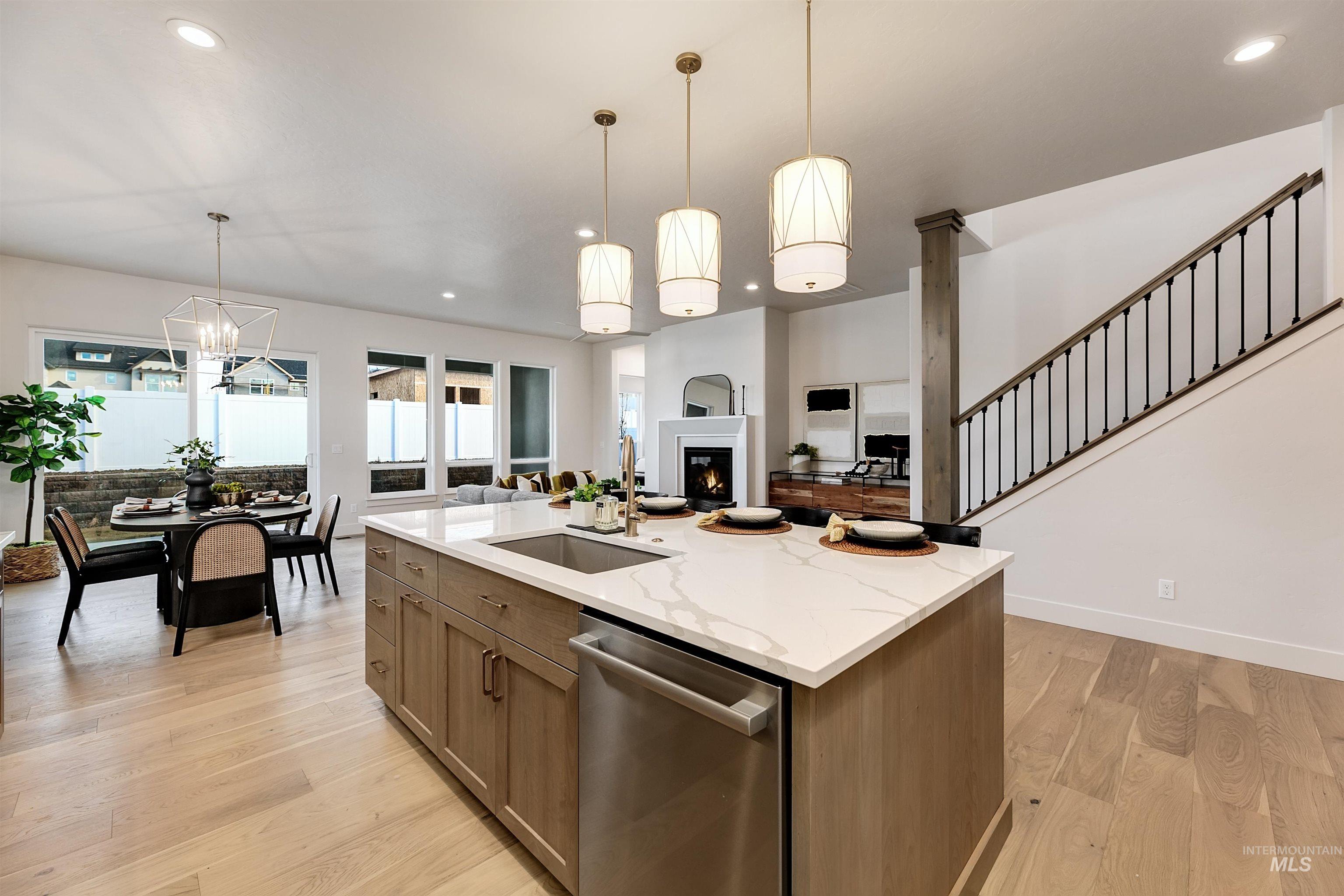 13906 N Malheur Pl, Boise, Idaho 83714, 3 Bedrooms, 5 Bathrooms, Residential For Sale, Price $921,714, 98976647