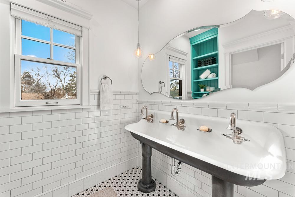 1712 & 1706 N 13th Street, Boise, Idaho 83702, 5 Bedrooms, 4.5 Bathrooms, Residential For Sale, Price $3,200,000,MLS 98976650