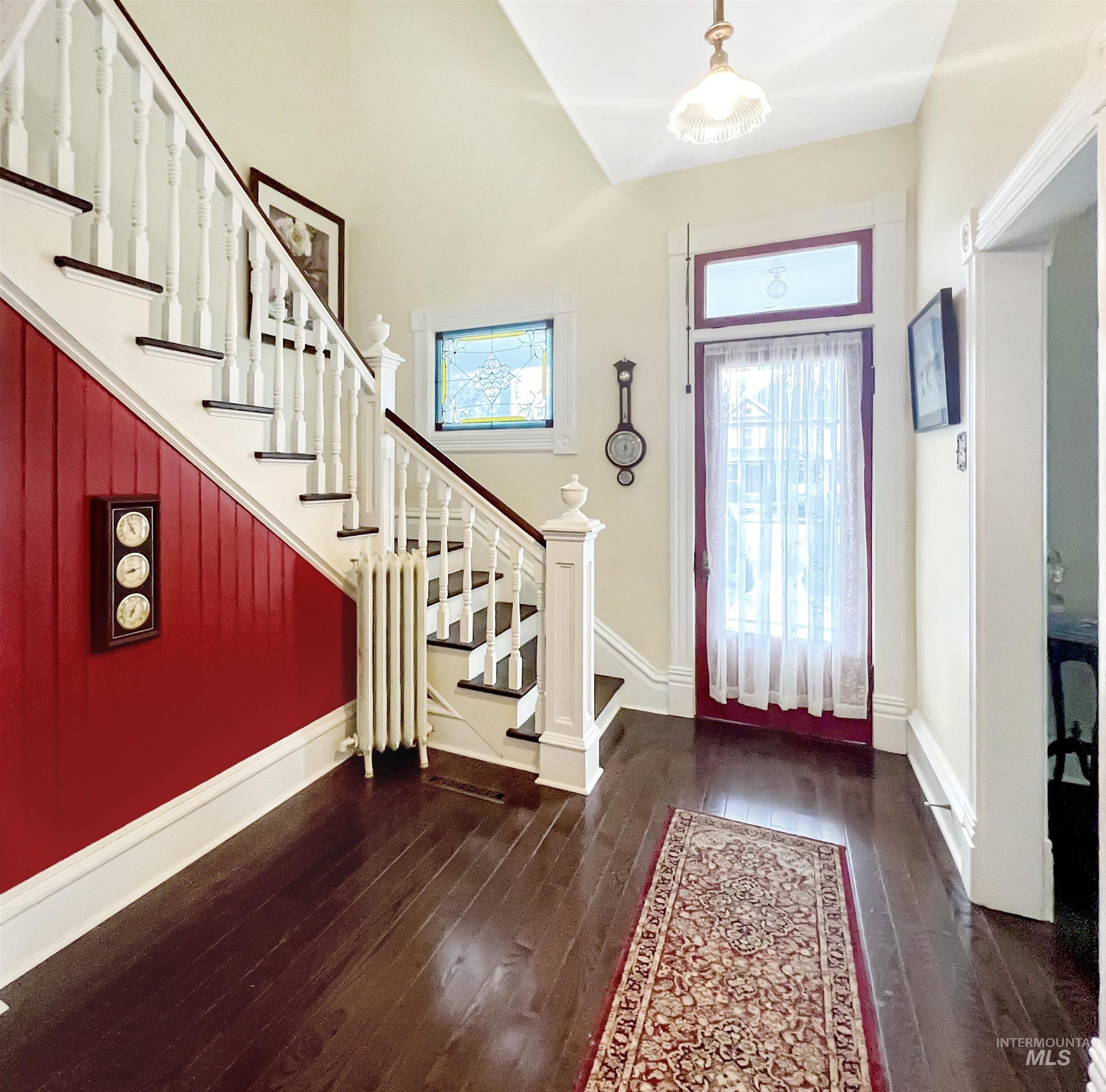 516 E Main, Weiser, Idaho 83672, 3 Bedrooms, 3 Bathrooms, Residential For Sale, Price $550,000, 98976651