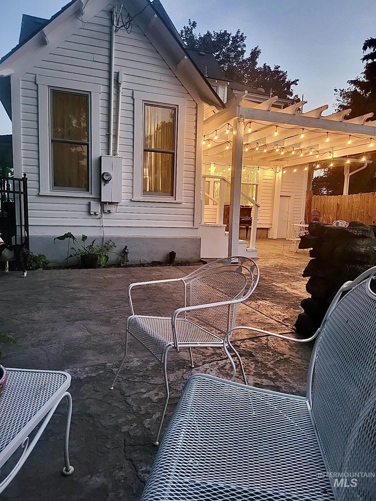 516 E Main, Weiser, Idaho 83672, 3 Bedrooms, 3 Bathrooms, Residential For Sale, Price $550,000, 98976651