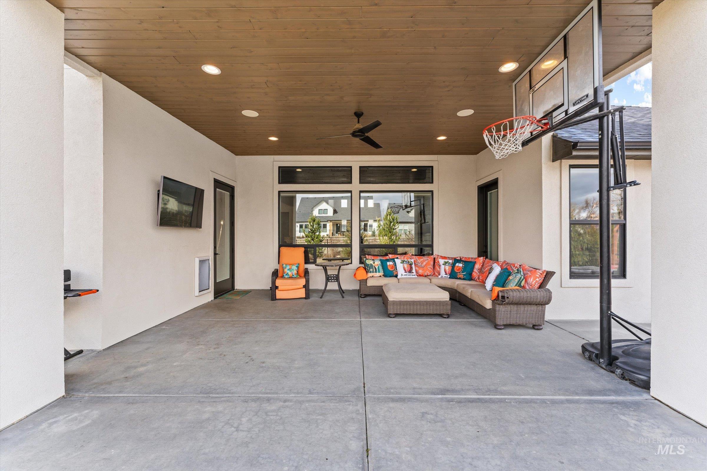 7040 W Founders St, Eagle, Idaho 83616, 5 Bedrooms, 3.5 Bathrooms, Residential For Sale, Price $1,624,900,MLS 98976654