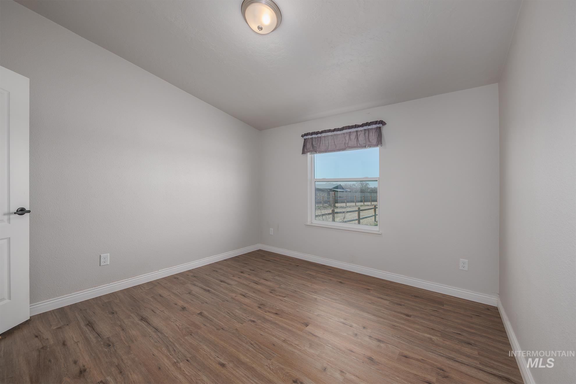 10680 Highway 95, Payette, Idaho 83661, 3 Bedrooms, 2 Bathrooms, Residential For Sale, Price $539,500, 98976656