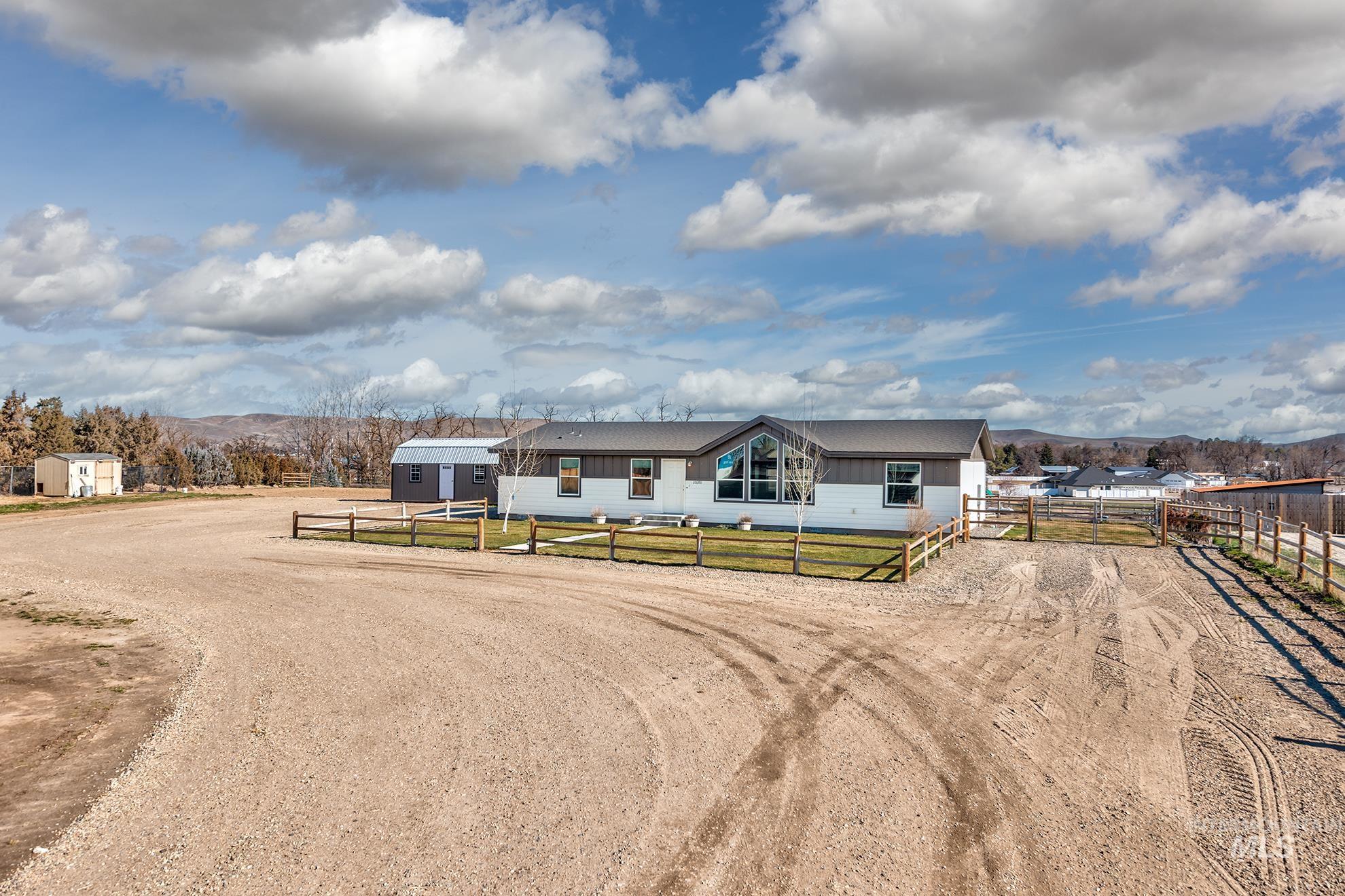 10680 Highway 95, Payette, Idaho 83661, 3 Bedrooms, 2 Bathrooms, Residential For Sale, Price $539,500, 98976656