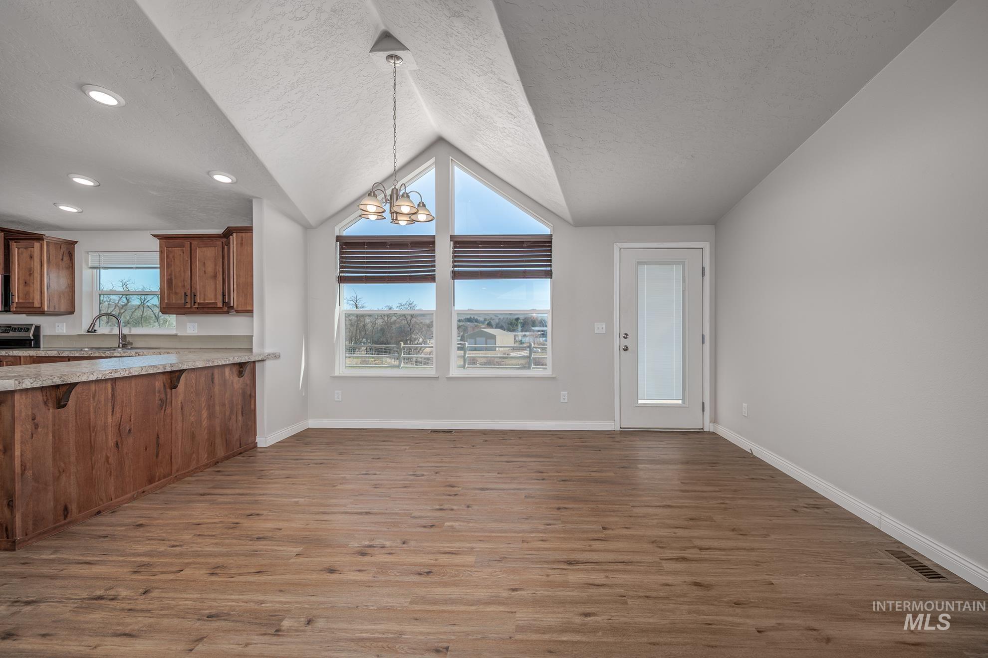 10680 Highway 95, Payette, Idaho 83661, 3 Bedrooms, 2 Bathrooms, Residential For Sale, Price $539,500, 98976656