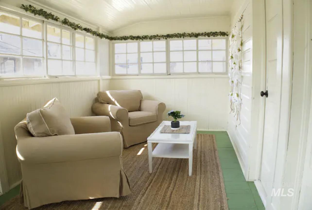 1805 S 3rd Street, Nampa, Idaho 83651, 2 Bedrooms, 1 Bathroom, Residential For Sale, Price $299,000,MLS 98976657