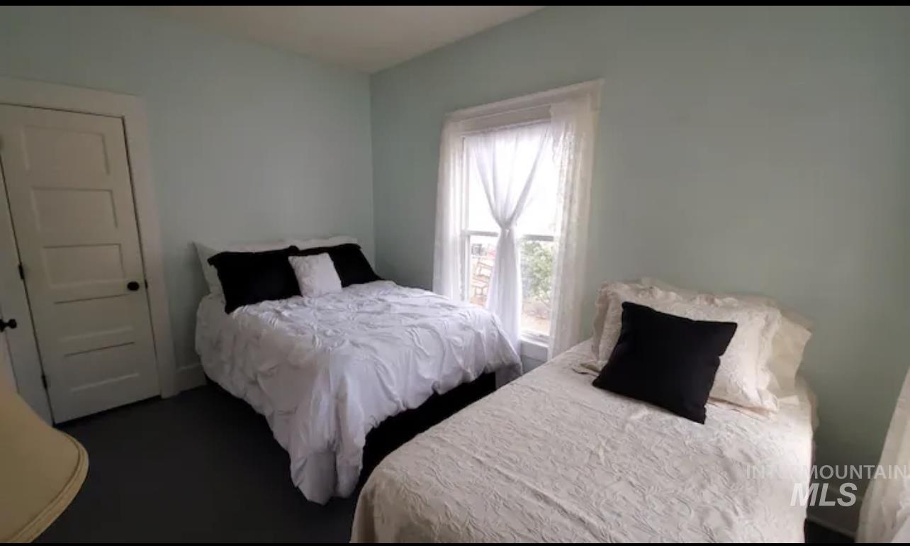 1805 S 3rd Street, Nampa, Idaho 83651, 2 Bedrooms, 1 Bathroom, Residential For Sale, Price $299,000,MLS 98976657