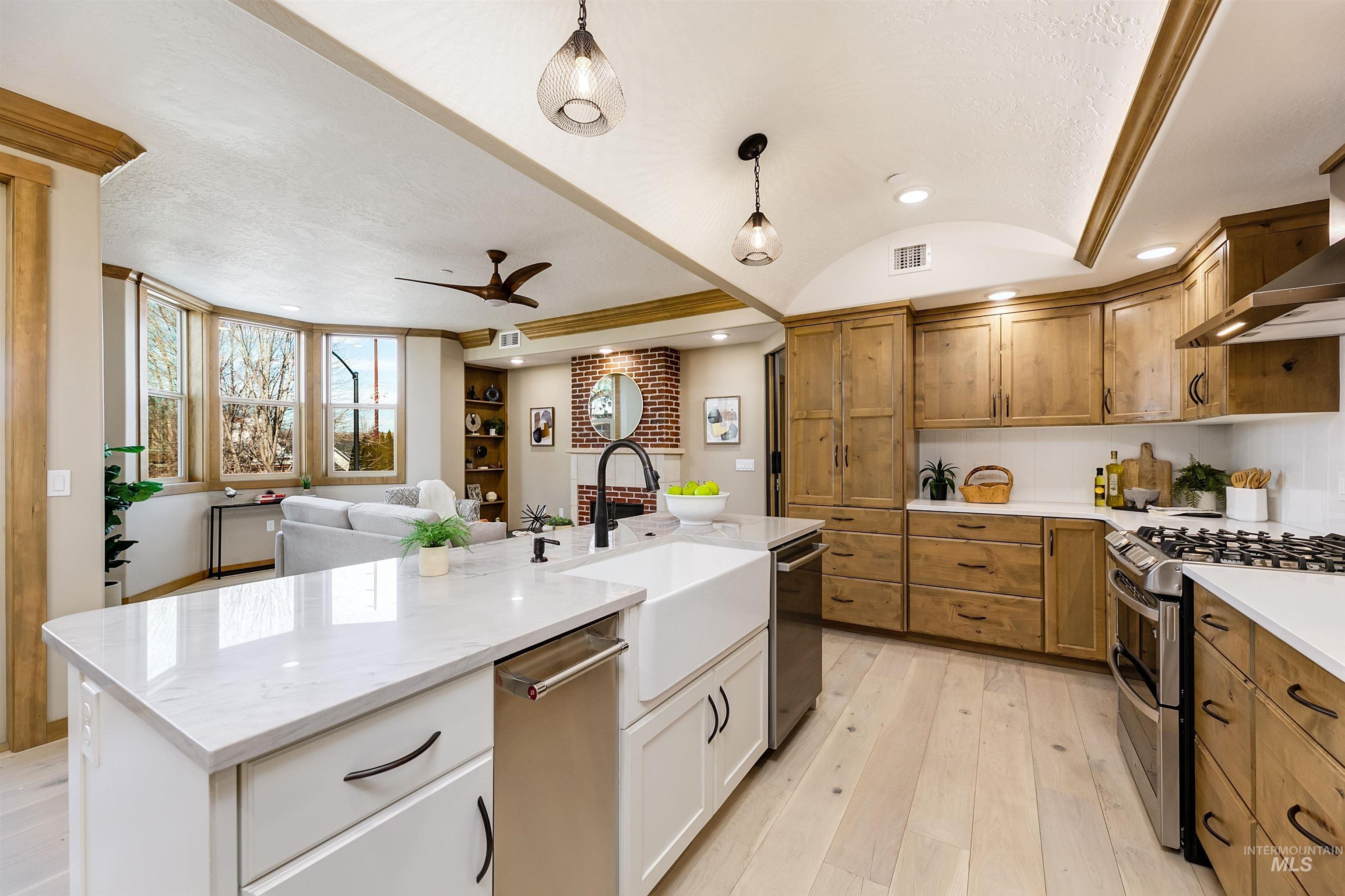 79 E Aikens Street, Eagle, Idaho 83616, 2 Bedrooms, 2 Bathrooms, Residential For Sale, Price $745,000,MLS 98976659