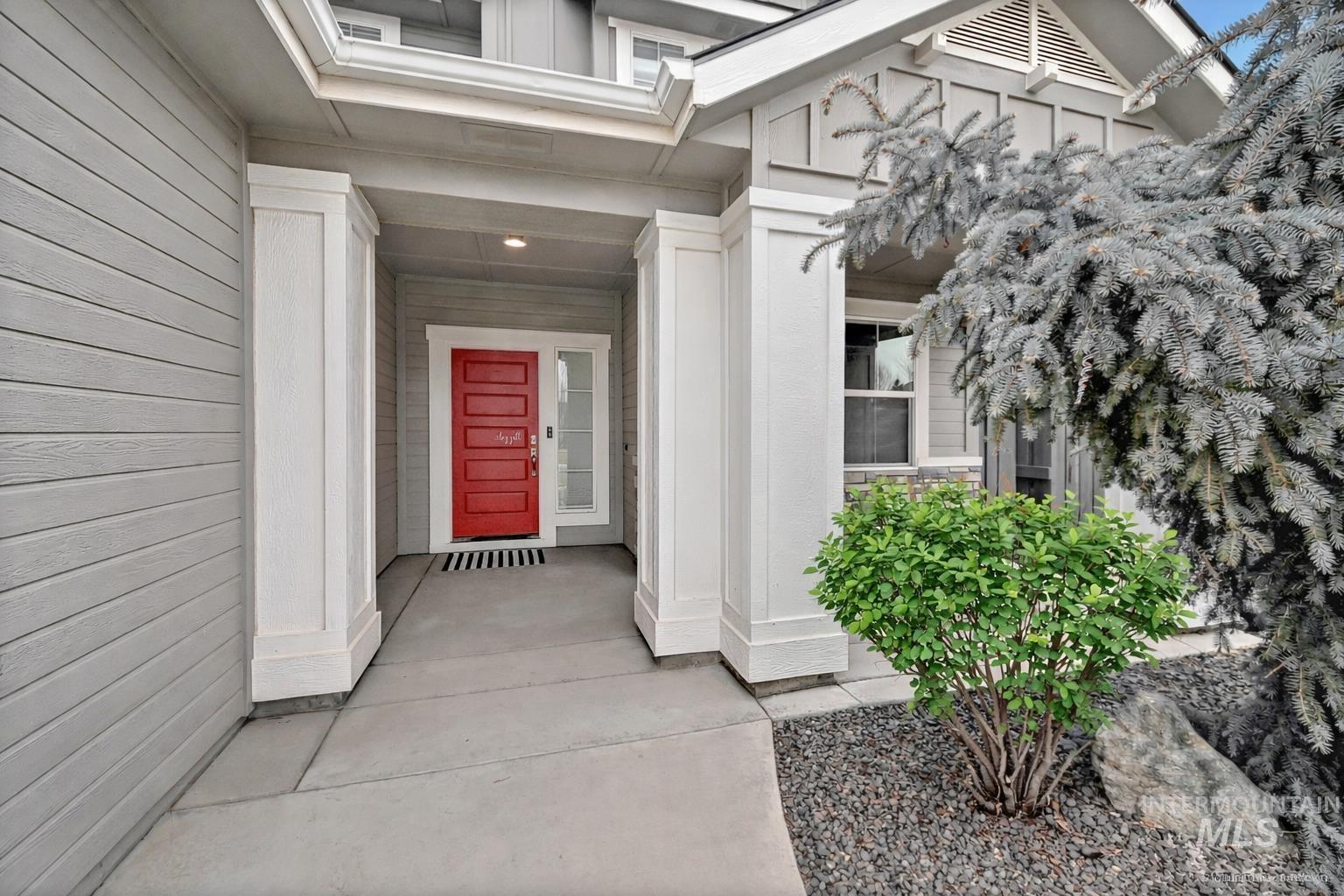 5802 S Wayland Way, Meridian, Idaho 83642, 5 Bedrooms, 2.5 Bathrooms, Residential For Sale, Price $774,888, 98976660