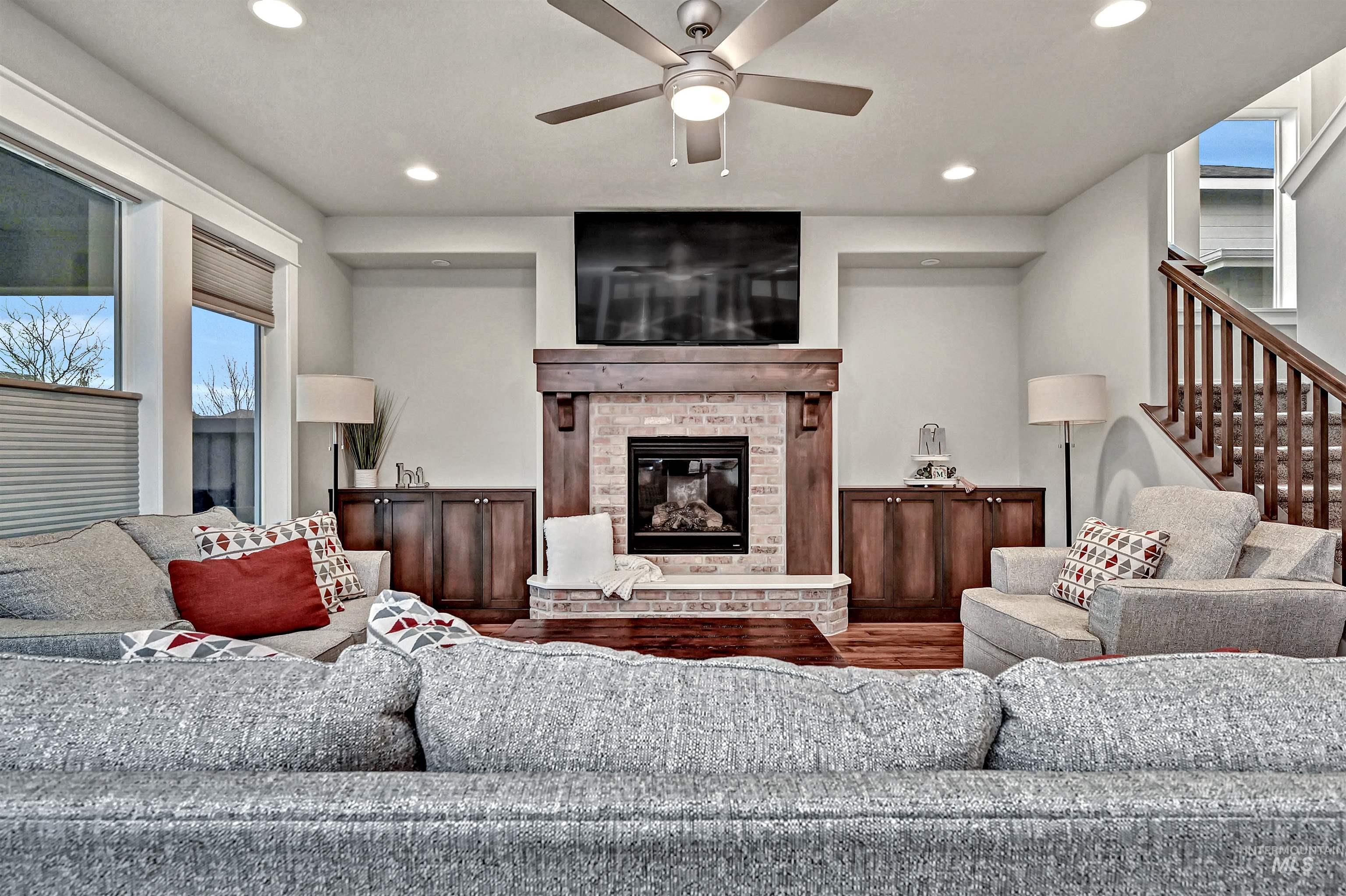 5802 S Wayland Way, Meridian, Idaho 83642, 5 Bedrooms, 2.5 Bathrooms, Residential For Sale, Price $774,888, 98976660