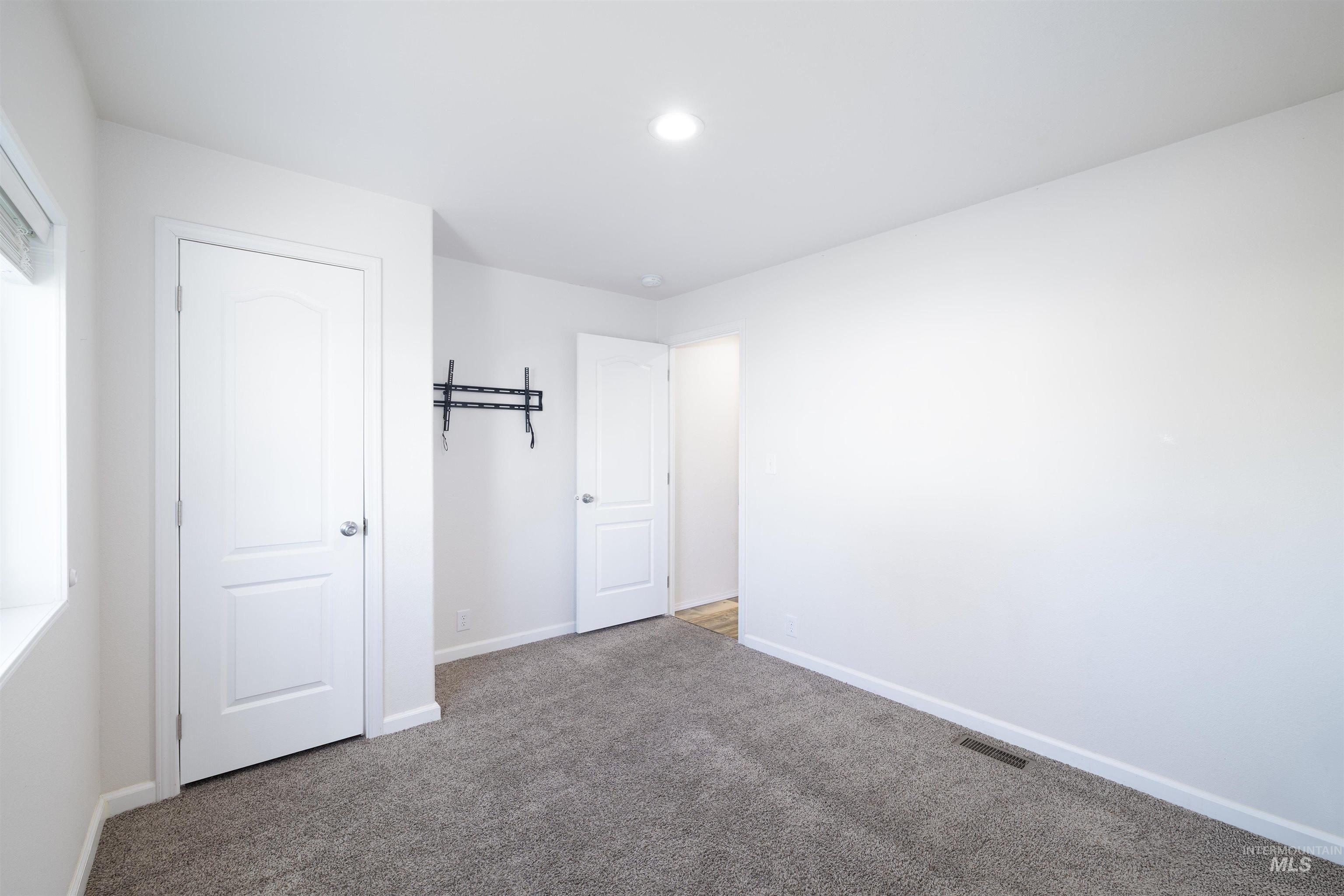 424 W Cherry Lane, Meridian, Idaho 83642, 2 Bedrooms, 2 Bathrooms, Residential For Sale, Price $153,400, 98976663