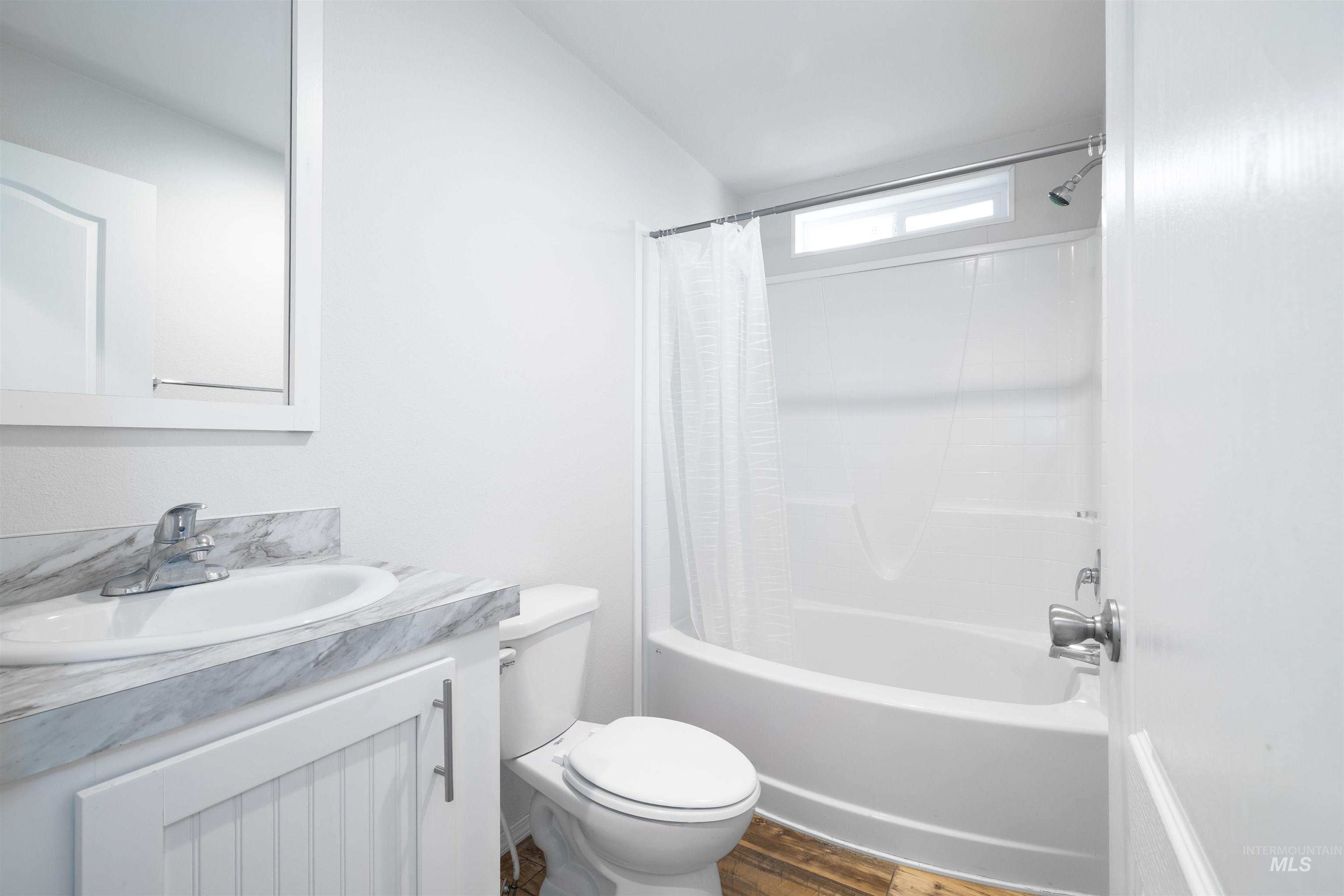 424 W Cherry Lane, Meridian, Idaho 83642, 2 Bedrooms, 2 Bathrooms, Residential For Sale, Price $153,400, 98976663