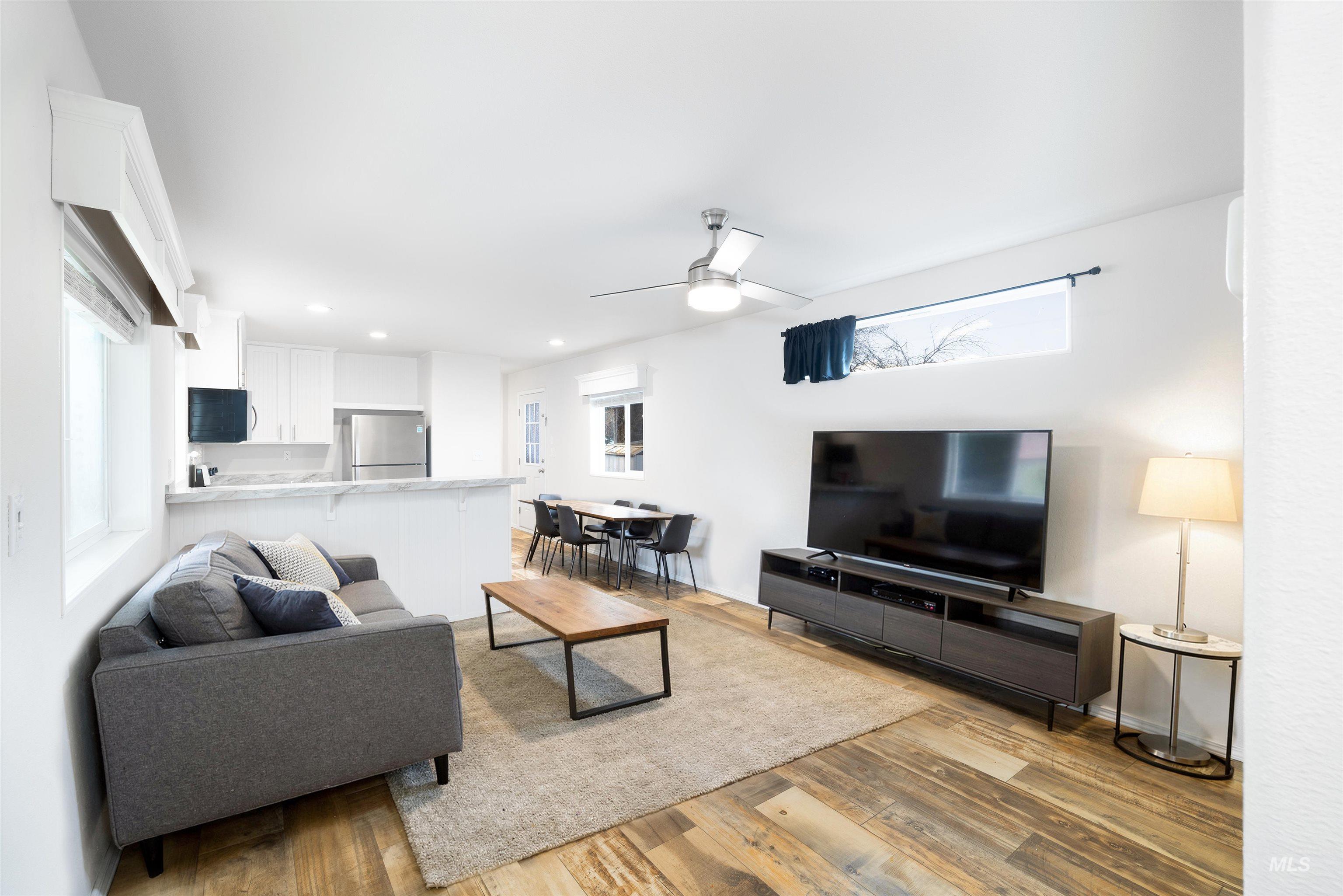 424 W Cherry Lane, Meridian, Idaho 83642, 2 Bedrooms, 2 Bathrooms, Residential For Sale, Price $153,400, 98976663