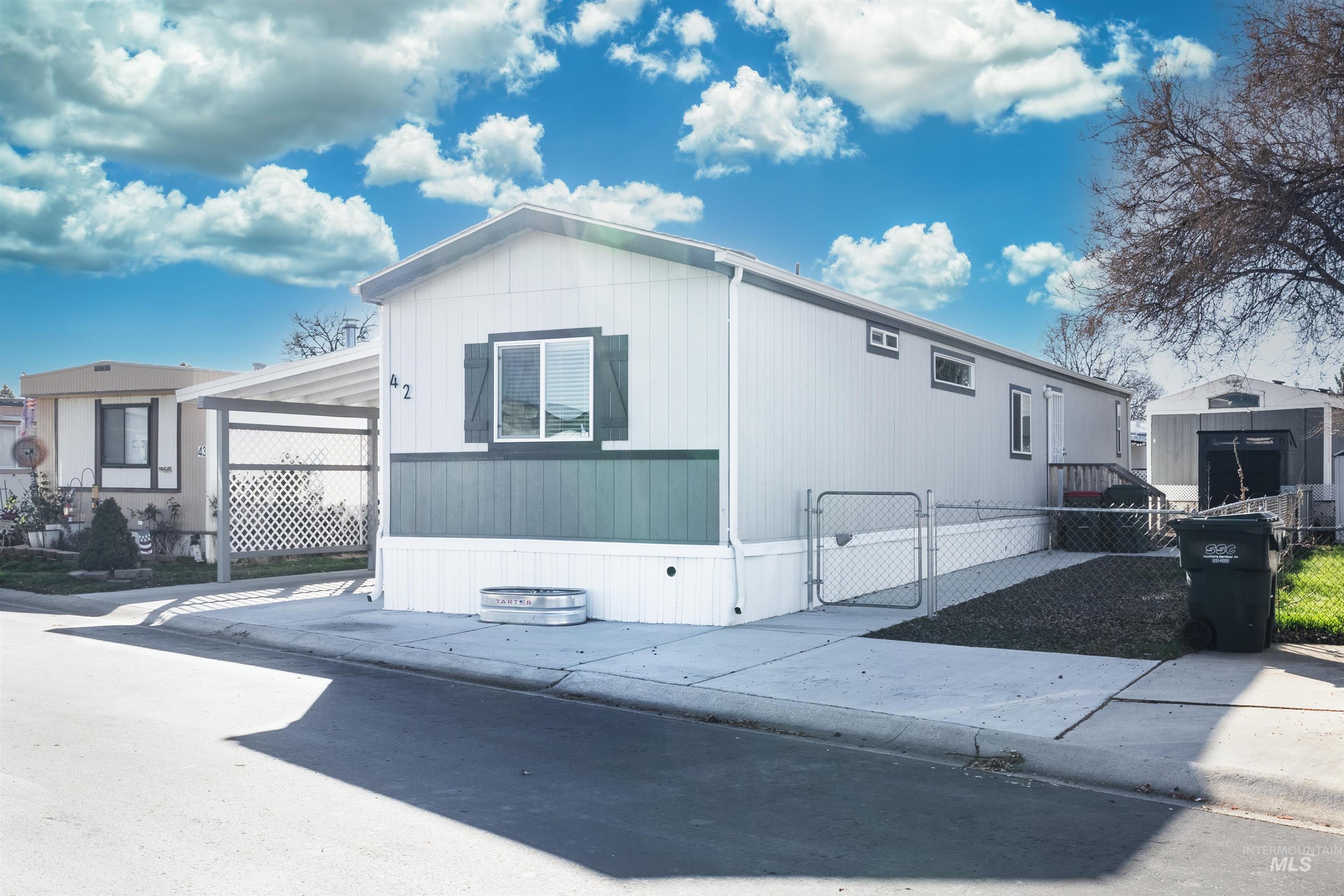 424 W Cherry Lane, Meridian, Idaho 83642, 2 Bedrooms, 2 Bathrooms, Residential For Sale, Price $153,400, 98976663