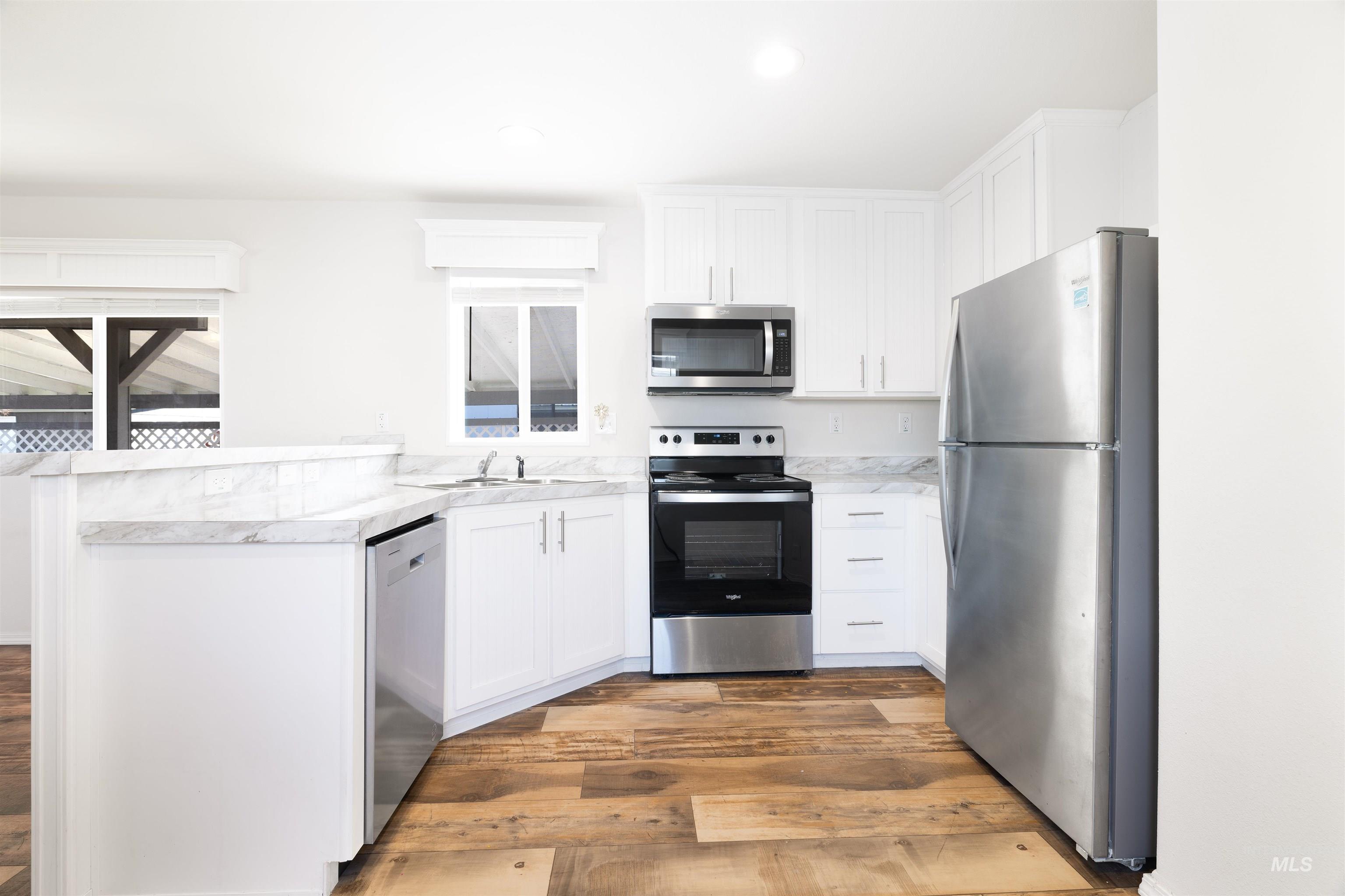 424 W Cherry Lane, Meridian, Idaho 83642, 2 Bedrooms, 2 Bathrooms, Residential For Sale, Price $153,400, 98976663