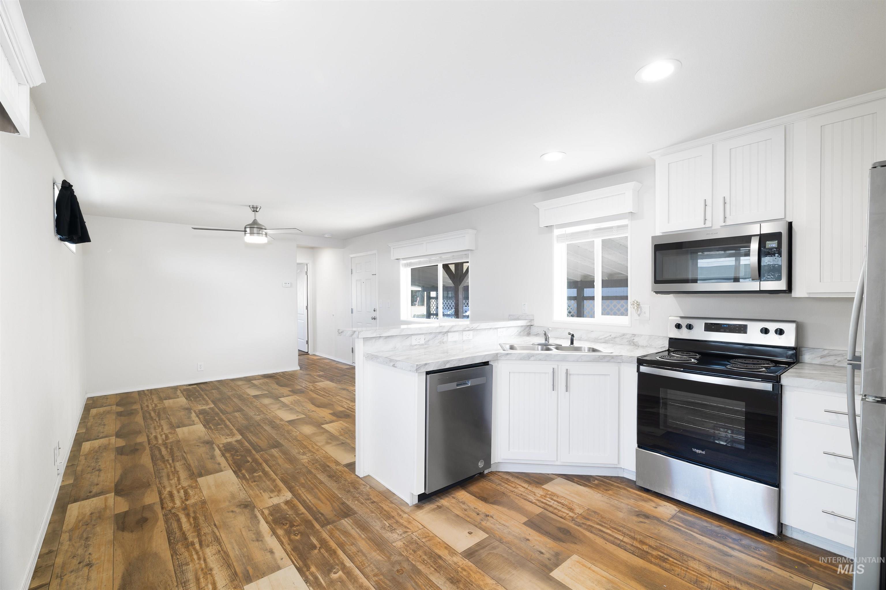 424 W Cherry Lane, Meridian, Idaho 83642, 2 Bedrooms, 2 Bathrooms, Residential For Sale, Price $153,400, 98976663