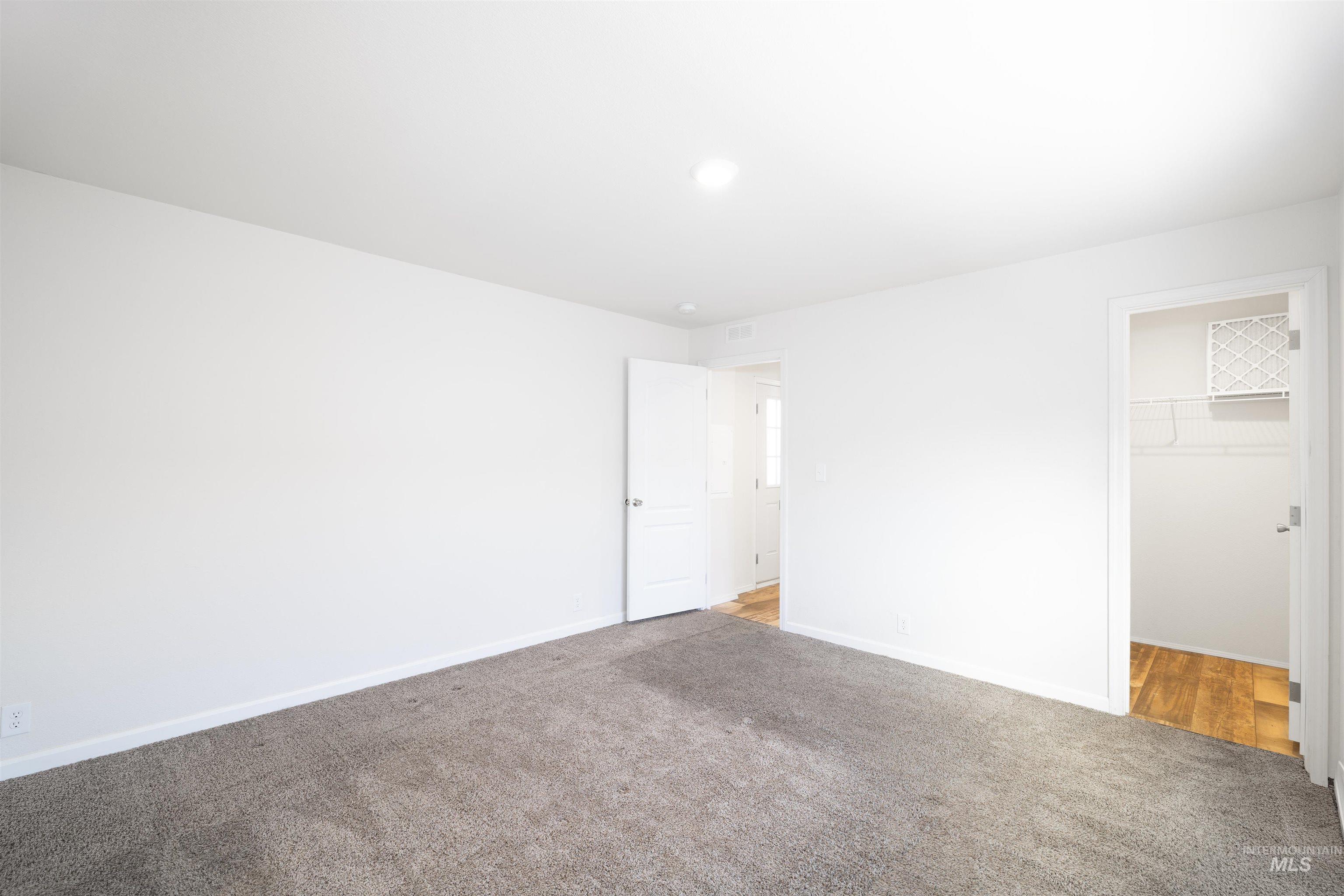 424 W Cherry Lane, Meridian, Idaho 83642, 2 Bedrooms, 2 Bathrooms, Residential For Sale, Price $153,400, 98976663