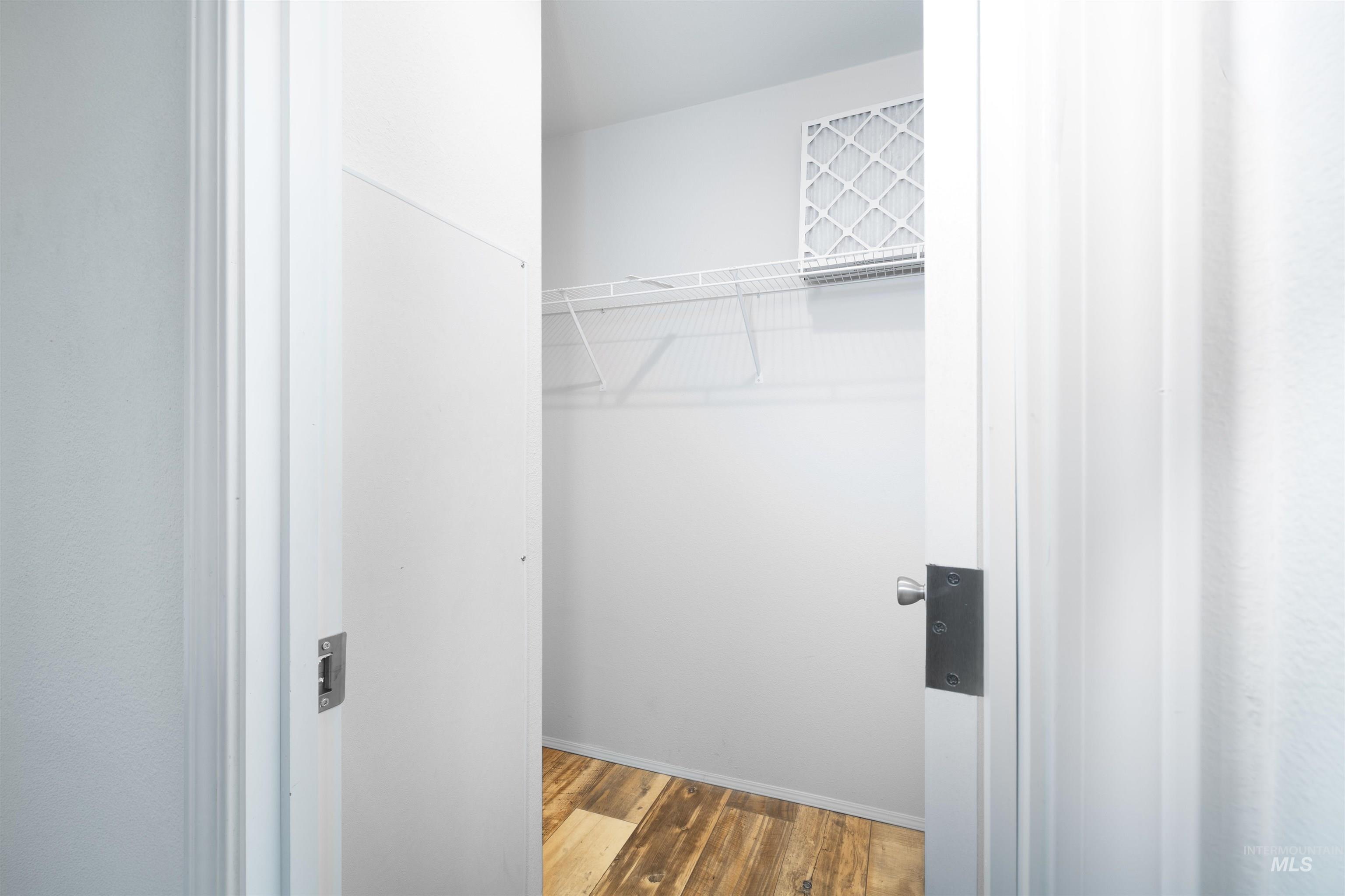 424 W Cherry Lane, Meridian, Idaho 83642, 2 Bedrooms, 2 Bathrooms, Residential For Sale, Price $153,400, 98976663