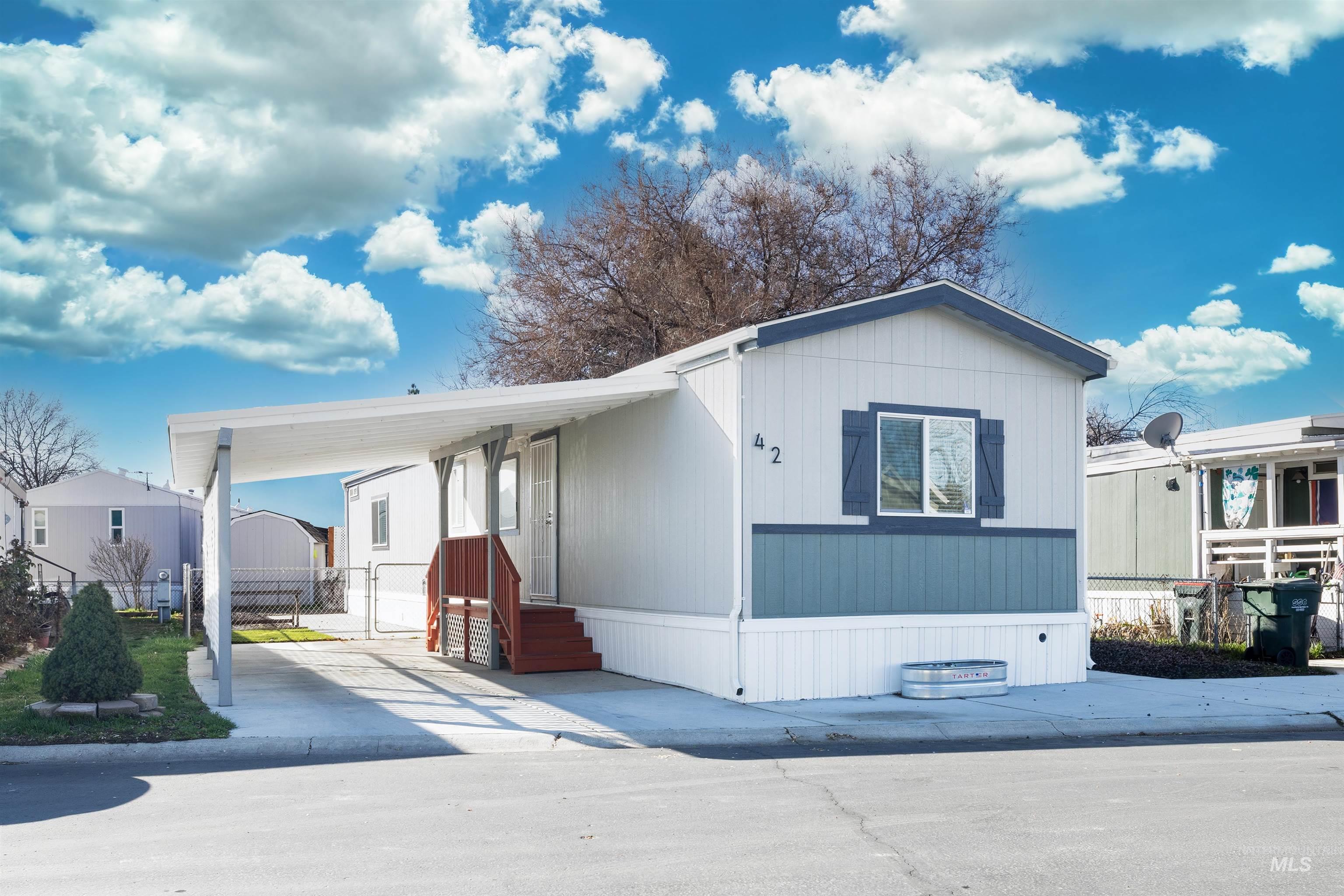 424 W Cherry Lane, Meridian, Idaho 83642, 2 Bedrooms, 2 Bathrooms, Residential For Sale, Price $153,400, 98976663