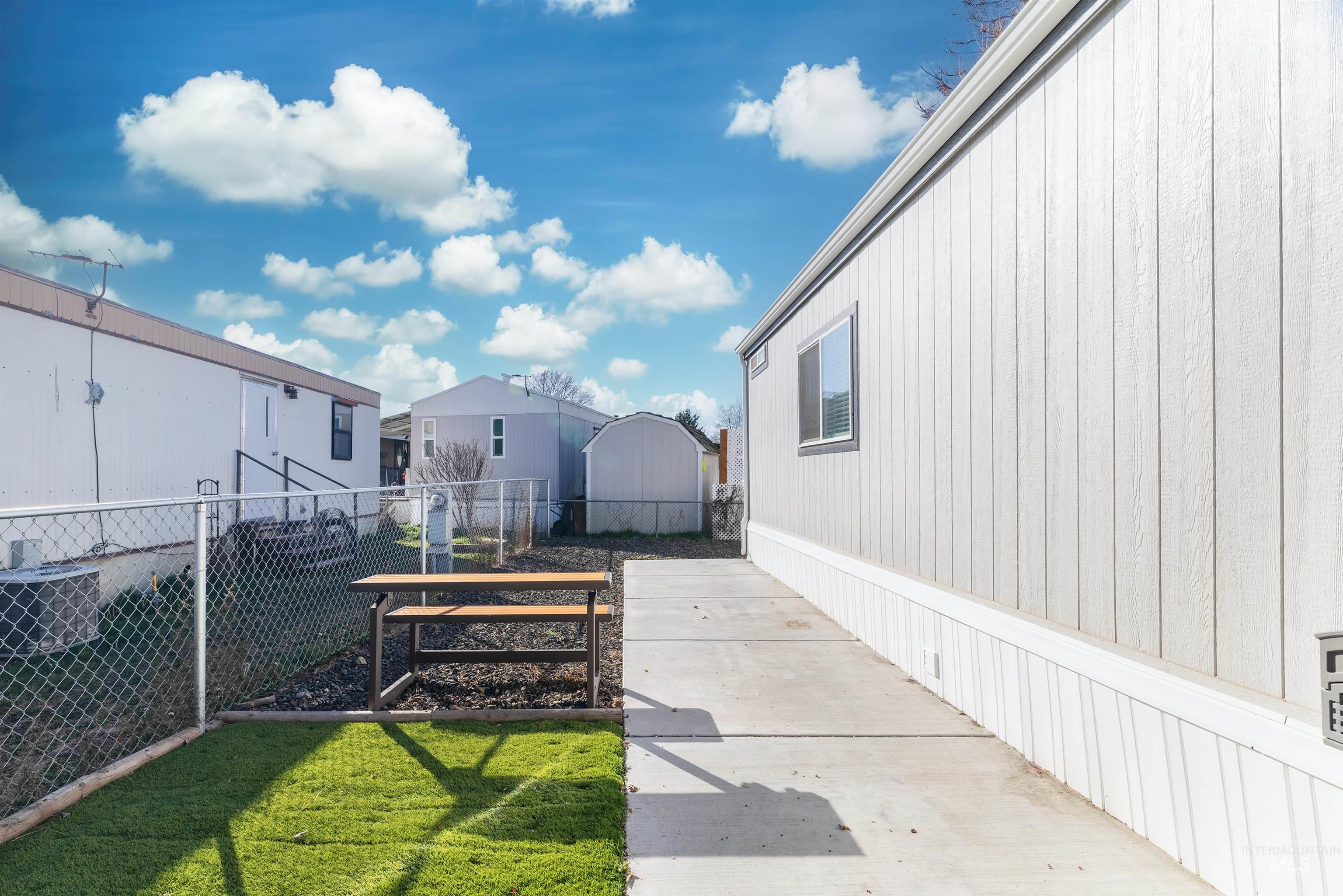 424 W Cherry Lane, Meridian, Idaho 83642, 2 Bedrooms, 2 Bathrooms, Residential For Sale, Price $153,400, 98976663