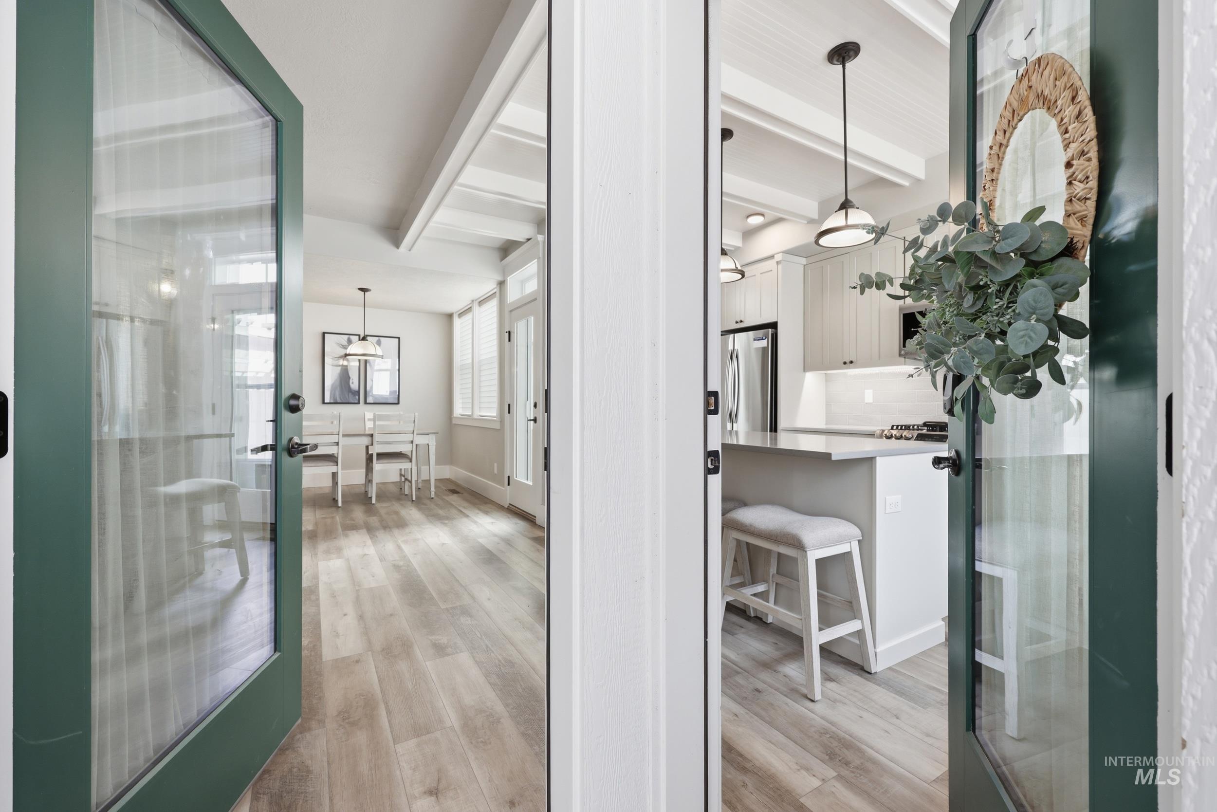 127 Mathie, Eagle, Idaho 83616, 3 Bedrooms, 2.5 Bathrooms, Residential Income For Sale, Price $549,500, 98976667