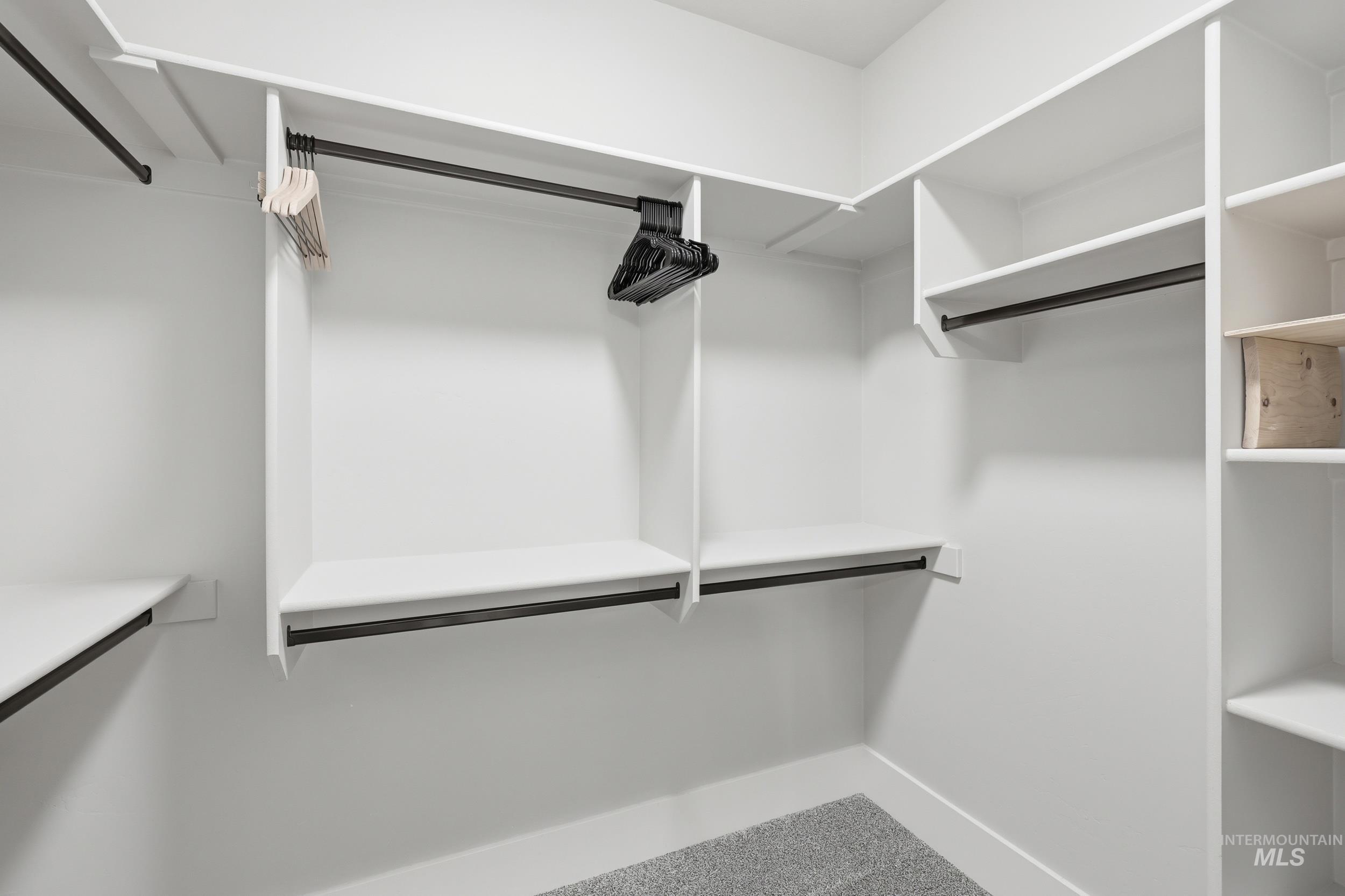 127 Mathie, Eagle, Idaho 83616, 3 Bedrooms, 2.5 Bathrooms, Residential Income For Sale, Price $549,500, 98976667