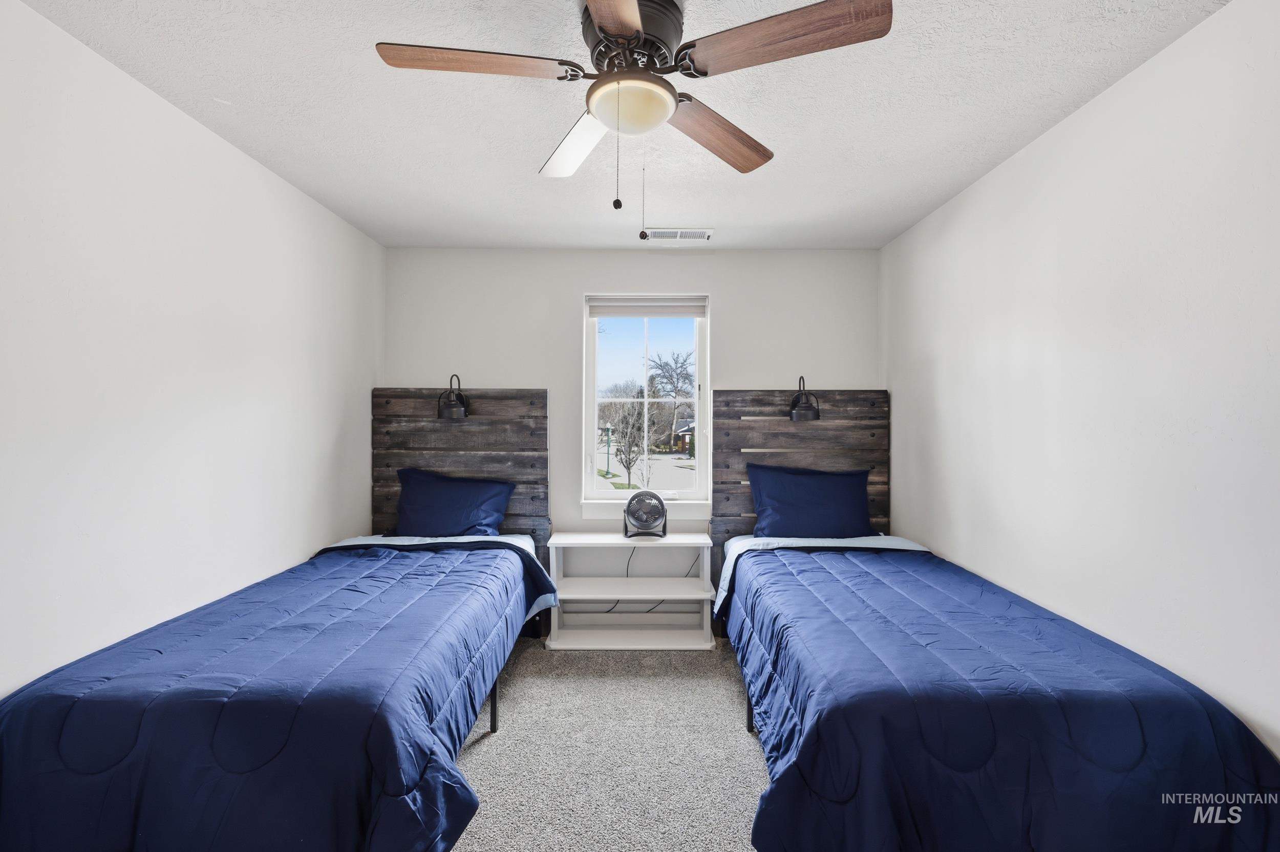 127 Mathie, Eagle, Idaho 83616, 3 Bedrooms, 2.5 Bathrooms, Residential Income For Sale, Price $549,500, 98976667