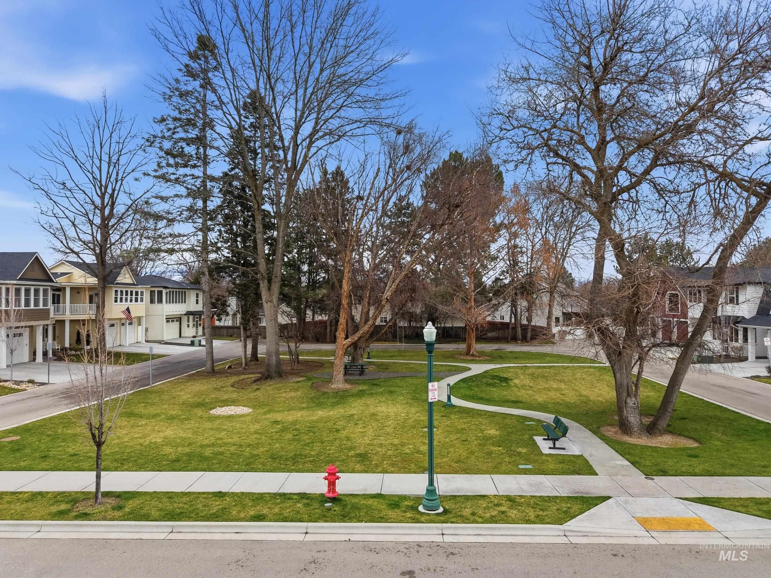 127 Mathie, Eagle, Idaho 83616, 3 Bedrooms, 2.5 Bathrooms, Residential Income For Sale, Price $549,500, 98976667