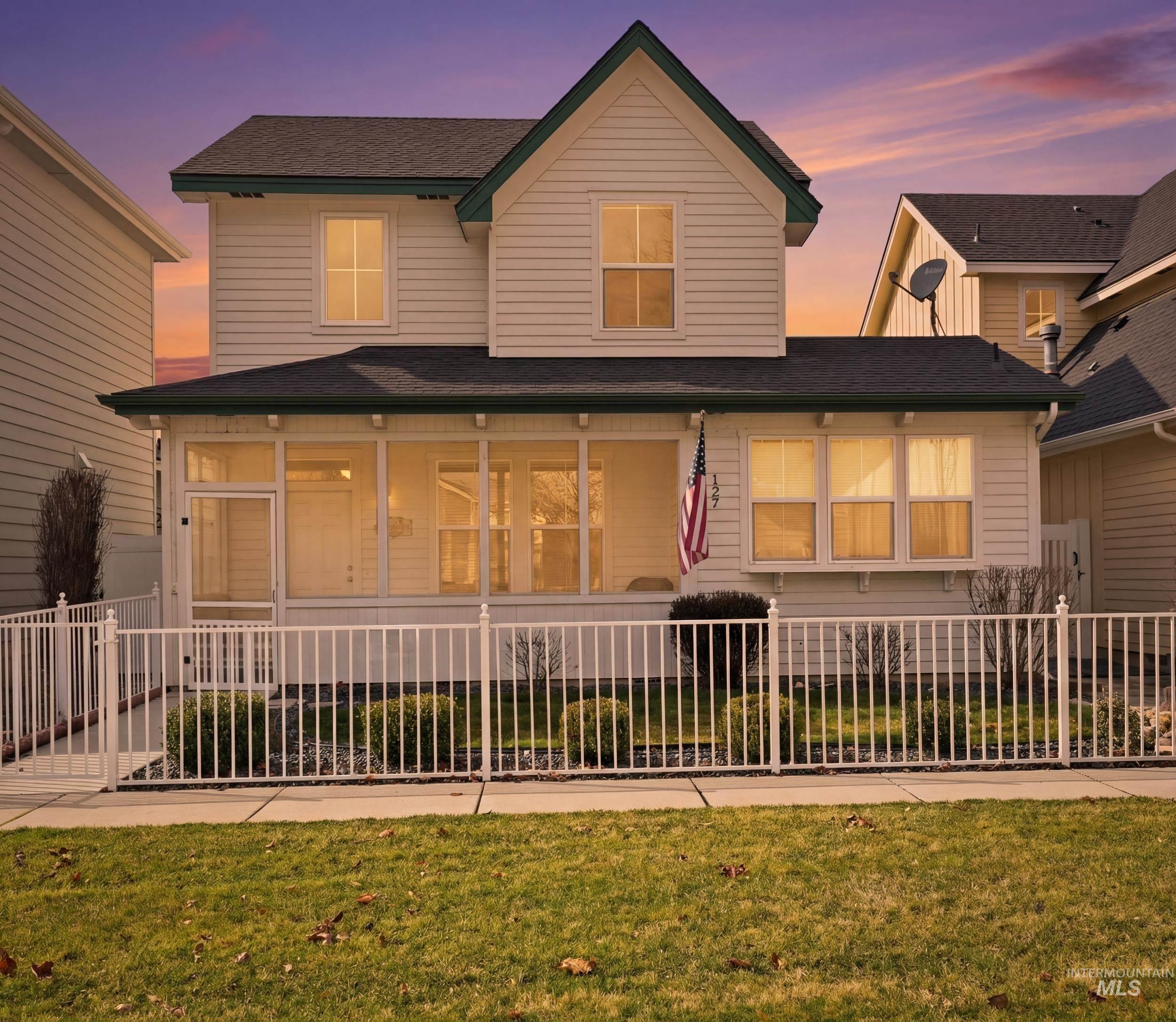 127 Mathie, Eagle, Idaho 83616, 3 Bedrooms, 2.5 Bathrooms, Residential Income For Sale, Price $549,500, 98976667