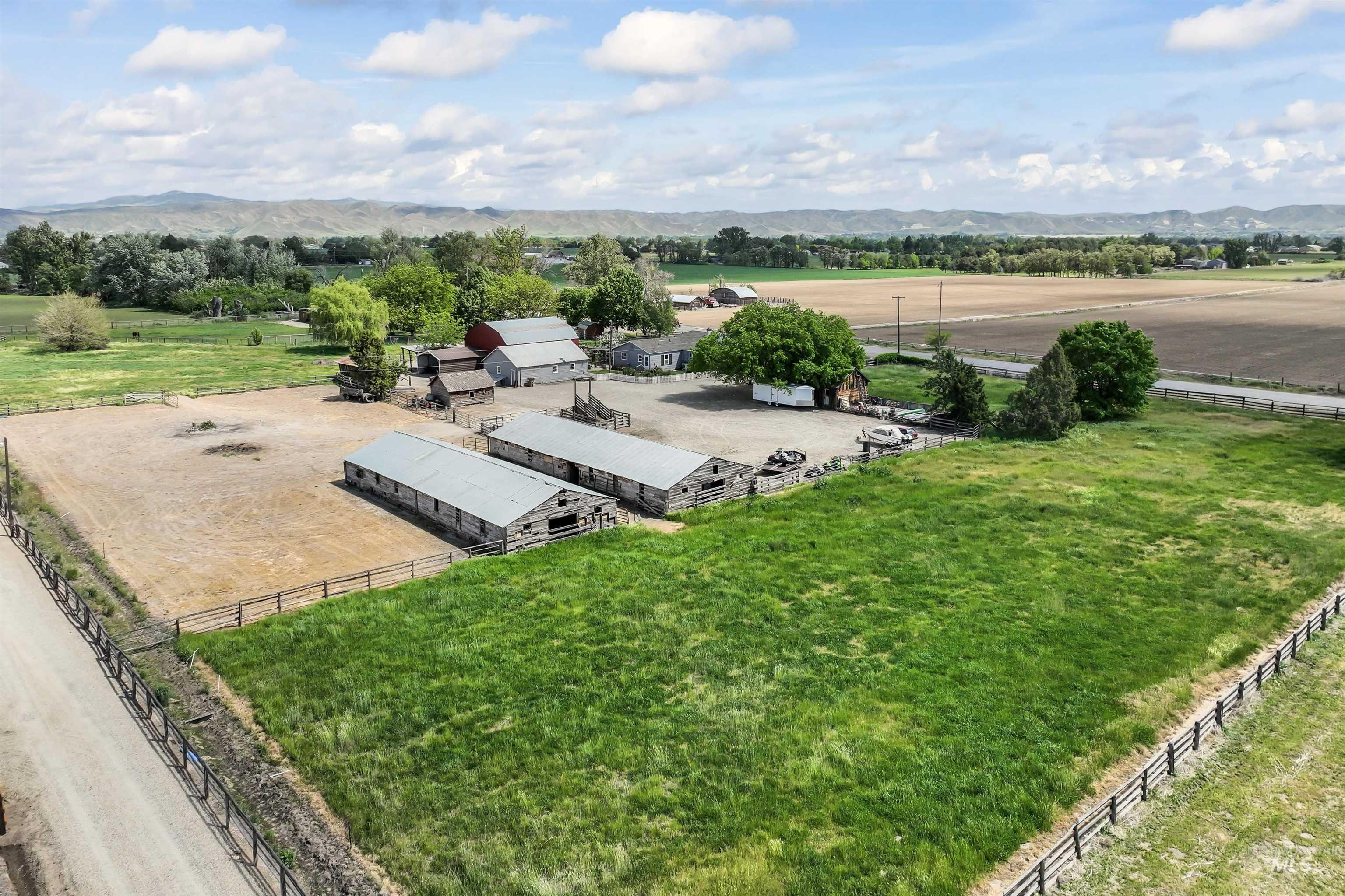 1444 W Black Canyon Hwy, Emmett, Idaho 83617, 4 Bedrooms, 2 Bathrooms, Residential For Sale, Price $759,900, 98976669