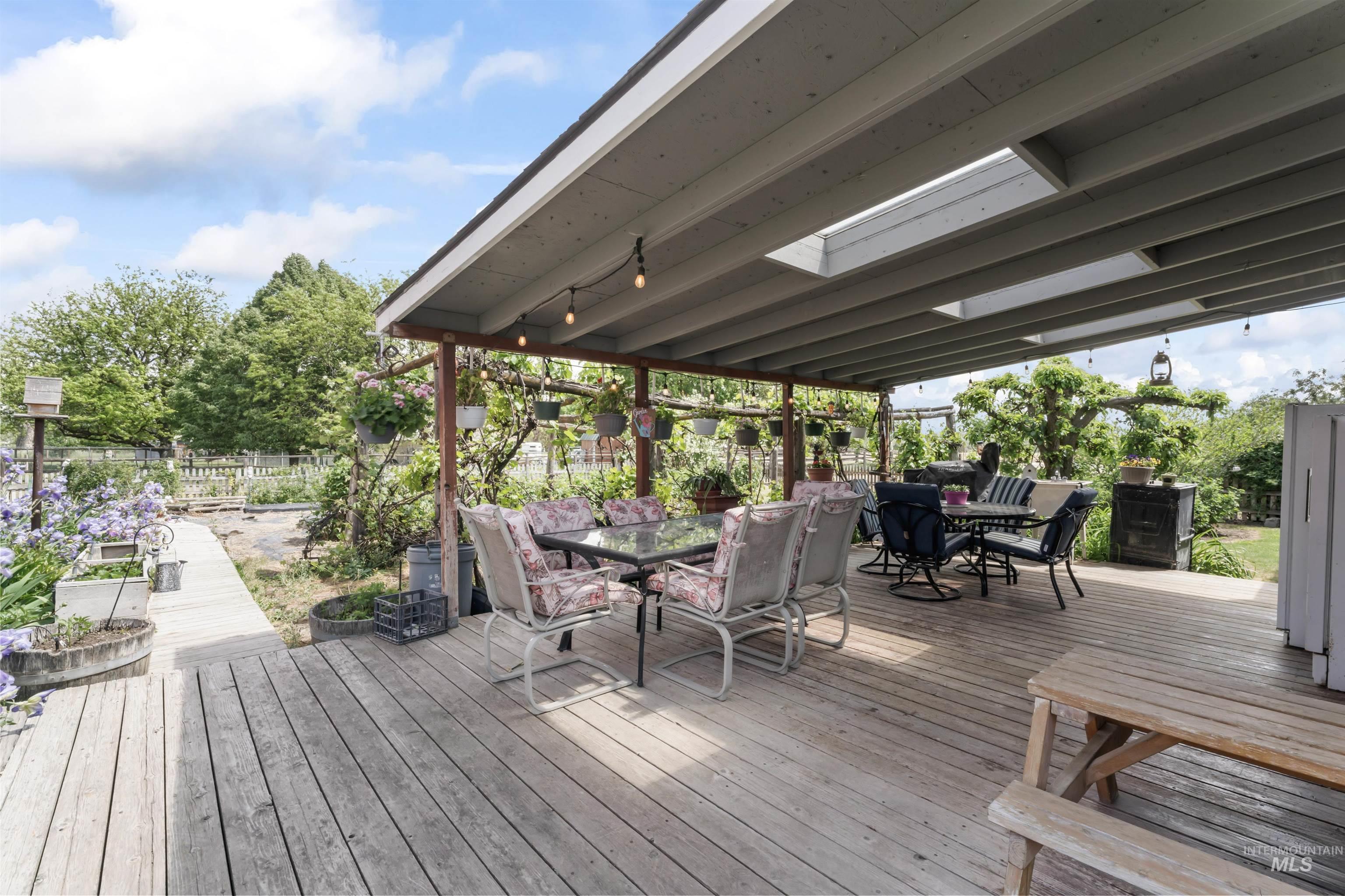 1444 W Black Canyon Hwy, Emmett, Idaho 83617, 4 Bedrooms, 2 Bathrooms, Residential For Sale, Price $759,900, 98976669