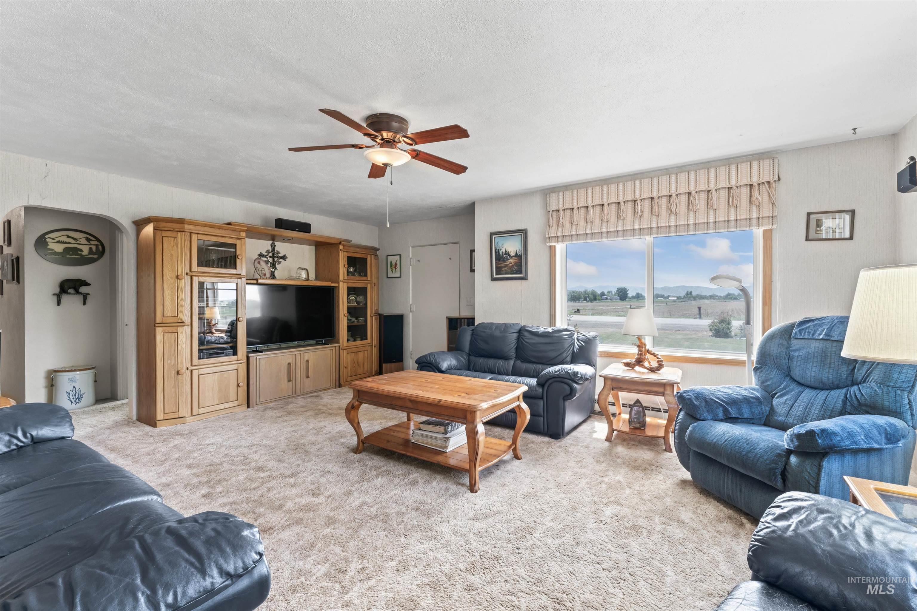 1444 W Black Canyon Hwy, Emmett, Idaho 83617, 4 Bedrooms, 2 Bathrooms, Residential For Sale, Price $759,900, 98976669